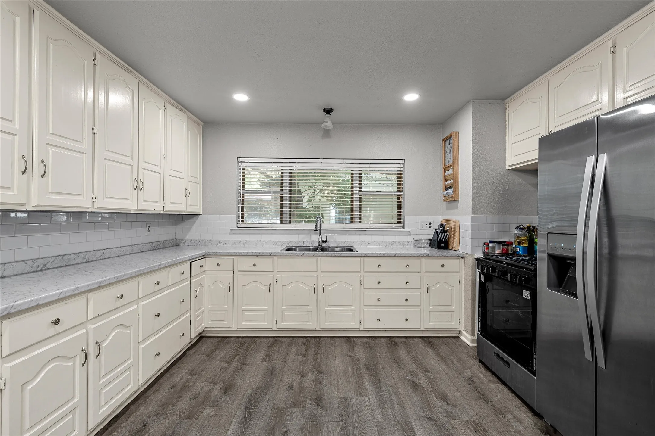 Single Family Residence For Sale in Mc Lennan County , 3613 Trice Avenue, Waco, Texas 76707, 3 Bedroom, 2 Bathroom, 1 Garage spaces, 1,512 Sqft, built in 1951, mls#21322689, Real Estate Agent in Waco, Homes For Sale in Mc Lennan county, Homes For Sale in Waco, Realtor in Waco Texas, Real Estate Brokerage Independent Realty Texas, Luminita Cordes Realtor
