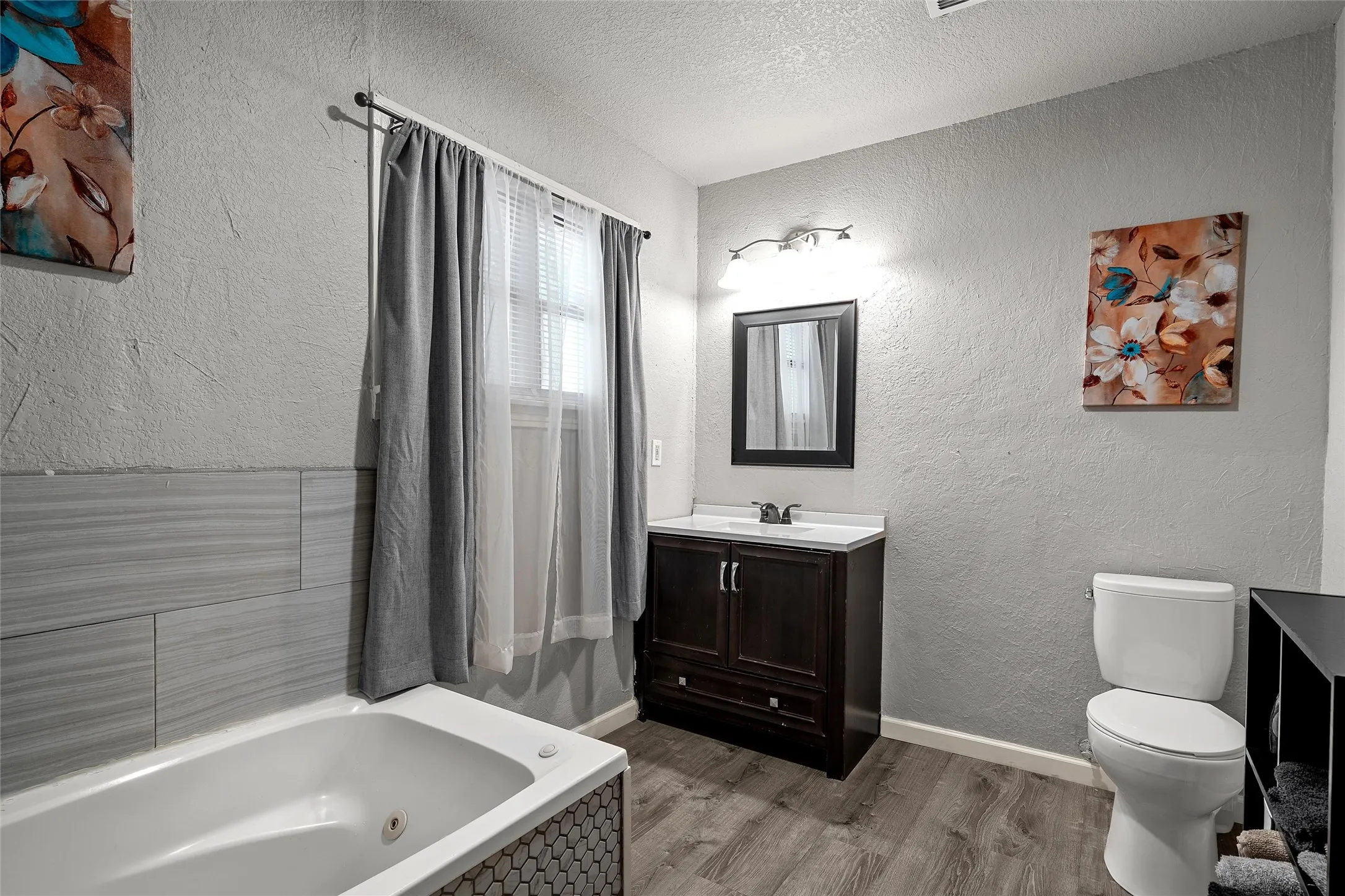 Single Family Residence For Sale in Mc Lennan County , 3613 Trice Avenue, Waco, Texas 76707, 3 Bedroom, 2 Bathroom, 1 Garage spaces, 1,512 Sqft, built in 1951, mls#21322689, Real Estate Agent in Waco, Homes For Sale in Mc Lennan county, Homes For Sale in Waco, Realtor in Waco Texas, Real Estate Brokerage Independent Realty Texas, Luminita Cordes Realtor