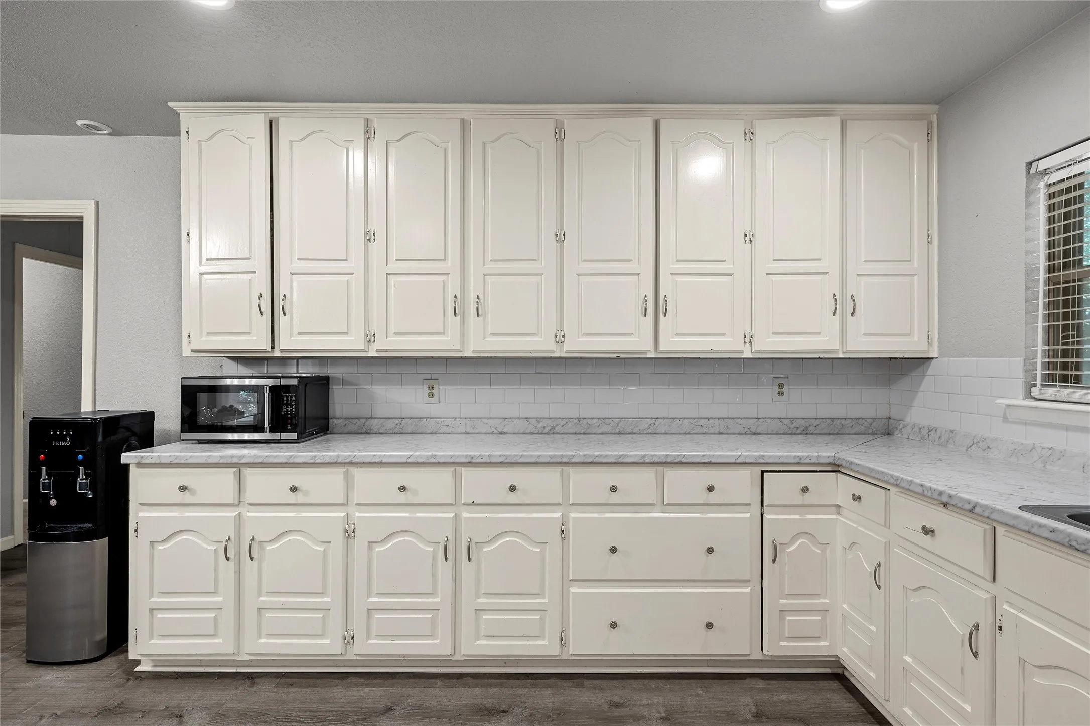 Single Family Residence For Sale in Mc Lennan County , 3613 Trice Avenue, Waco, Texas 76707, 3 Bedroom, 2 Bathroom, 1 Garage spaces, 1,512 Sqft, built in 1951, mls#21322689, Real Estate Agent in Waco, Homes For Sale in Mc Lennan county, Homes For Sale in Waco, Realtor in Waco Texas, Real Estate Brokerage Independent Realty Texas, Luminita Cordes Realtor