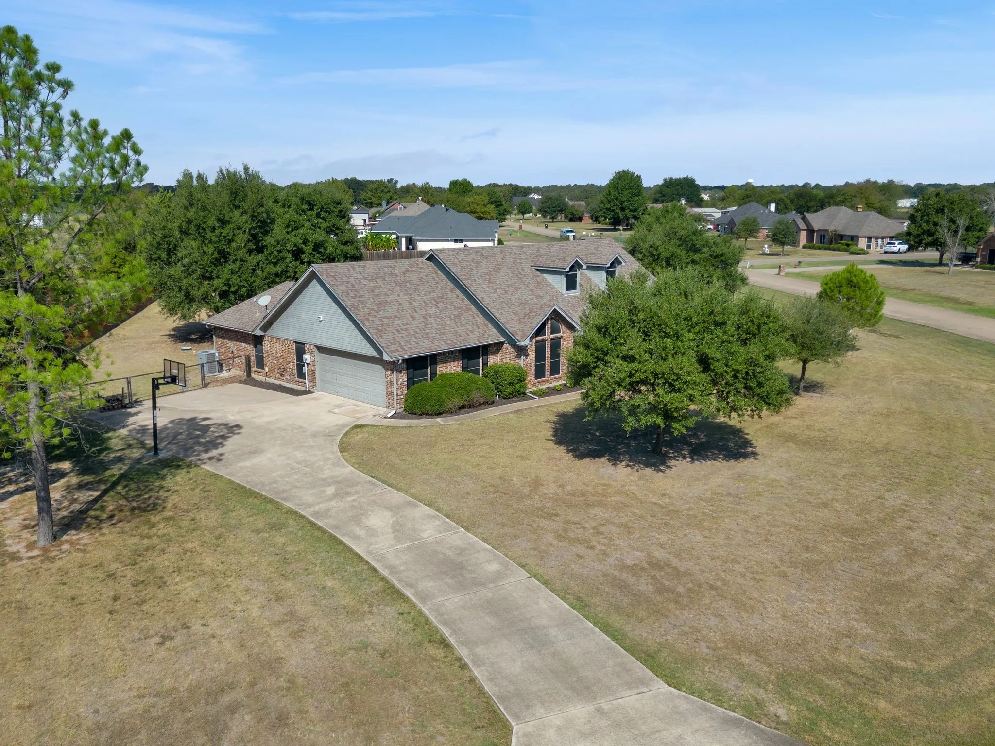 Single Family Residence For Sale in Kaufman County , 1020 Oak Hollow Lane, Combine, Texas 75159, 4 Bedroom, 2 Bathroom, 2 Garage spaces, 2,000 Sqft, built in 2002, mls#21327149, Real Estate Agent in Combine, Homes For Sale in Kaufman county, Homes For Sale in Combine, Realtor in Combine Texas, Real Estate Brokerage Independent Realty Texas, Luminita Cordes Realtor