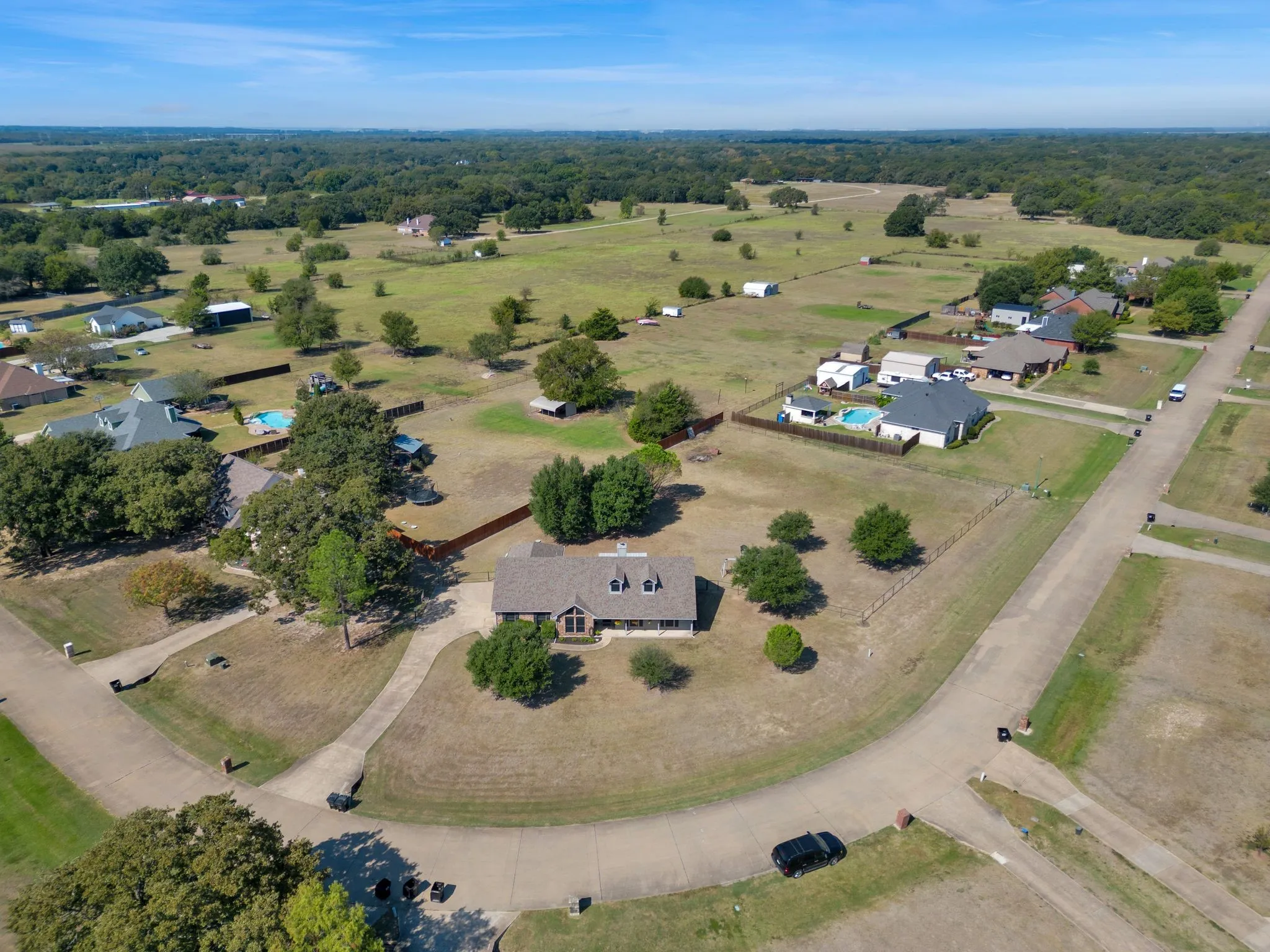 Single Family Residence For Sale in Kaufman County , 1020 Oak Hollow Lane, Combine, Texas 75159, 4 Bedroom, 2 Bathroom, 2 Garage spaces, 2,000 Sqft, built in 2002, mls#21327149, Real Estate Agent in Combine, Homes For Sale in Kaufman county, Homes For Sale in Combine, Realtor in Combine Texas, Real Estate Brokerage Independent Realty Texas, Luminita Cordes Realtor