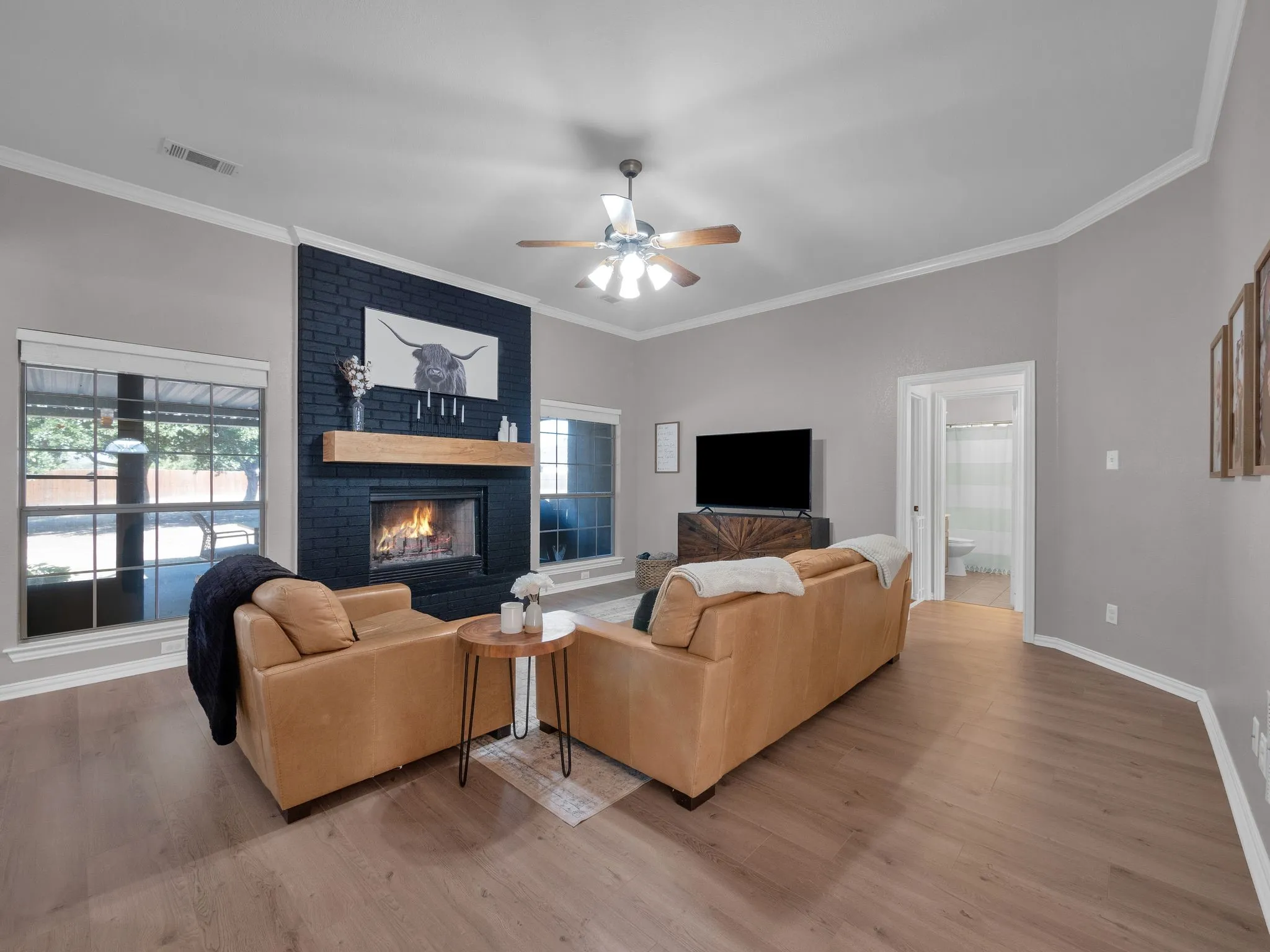 Single Family Residence For Sale in Kaufman County , 1020 Oak Hollow Lane, Combine, Texas 75159, 4 Bedroom, 2 Bathroom, 2 Garage spaces, 2,000 Sqft, built in 2002, mls#21327149, Real Estate Agent in Combine, Homes For Sale in Kaufman county, Homes For Sale in Combine, Realtor in Combine Texas, Real Estate Brokerage Independent Realty Texas, Luminita Cordes Realtor