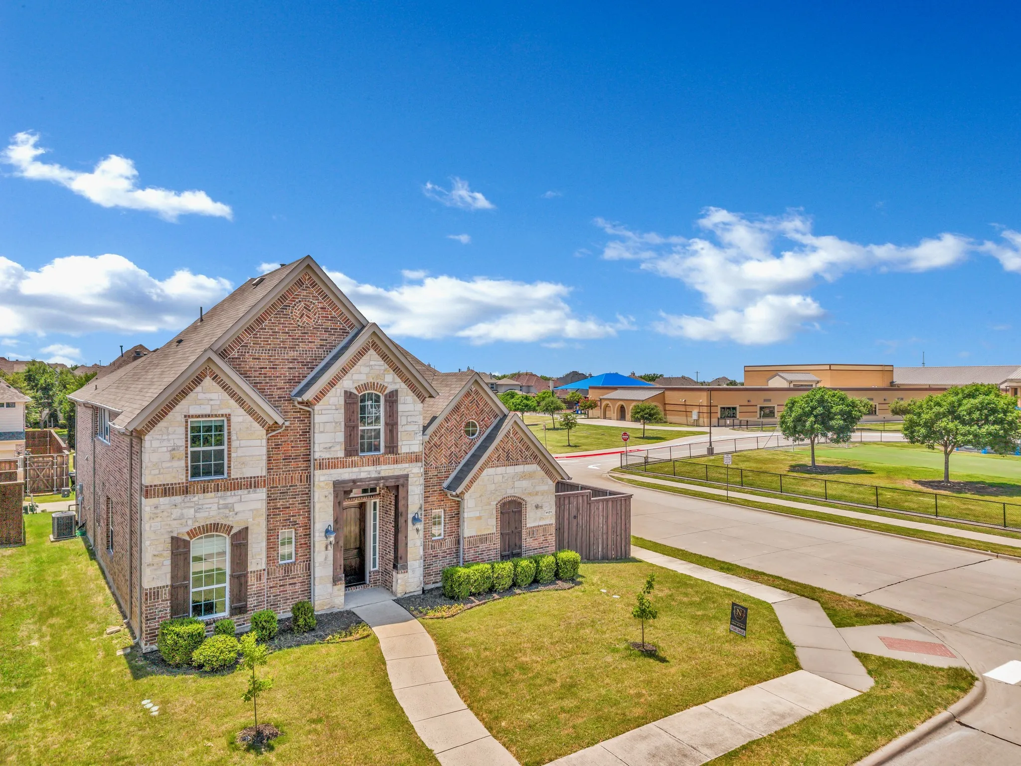 Single Family Residence For Rent in Denton County , 1121 Ranch Gate Lane, Frisco, Texas 75036, 5 Bedroom, 4 Bathroom, 2 Garage spaces, 3,367 Sqft, built in 2016, mls#21327158, Real Estate Agent in Frisco, Homes For Rent in Denton county, Homes For Rent in Frisco, Realtor in Frisco Texas, Real Estate Brokerage Independent Realty Texas, Luminita Cordes Realtor