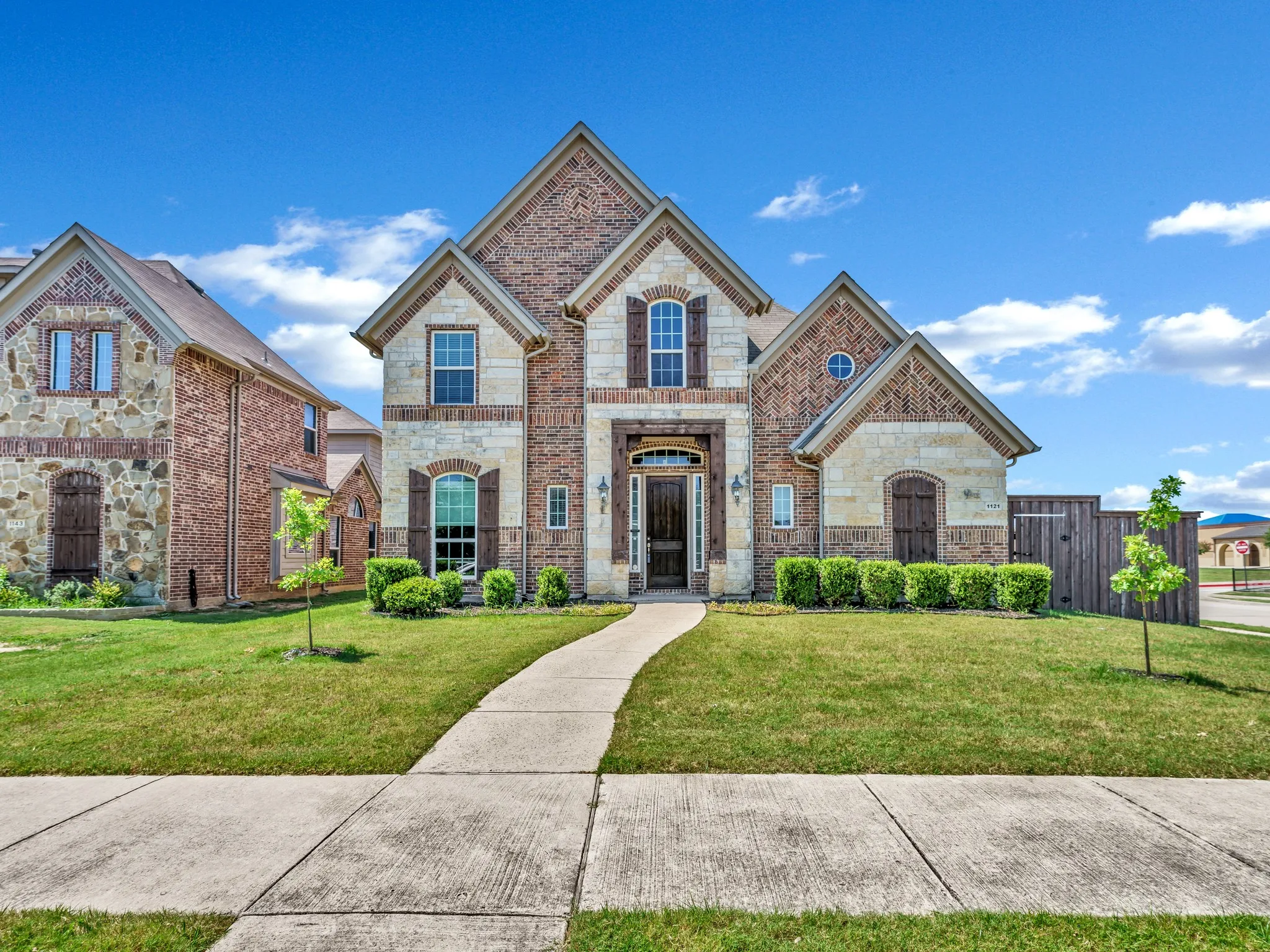 Single Family Residence For Rent in Denton County , 1121 Ranch Gate Lane, Frisco, Texas 75036, 5 Bedroom, 4 Bathroom, 2 Garage spaces, 3,367 Sqft, built in 2016, mls#21327158, Real Estate Agent in Frisco, Homes For Rent in Denton county, Homes For Rent in Frisco, Realtor in Frisco Texas, Real Estate Brokerage Independent Realty Texas, Luminita Cordes Realtor
