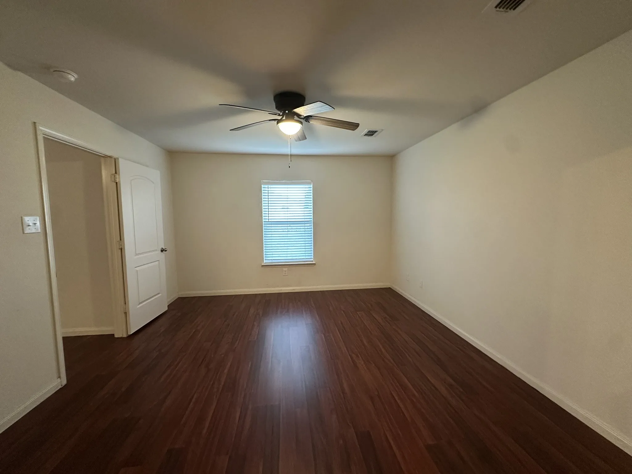 Single Family Residence For Rent in Grayson County , 1818 Clegg Street, Howe, Texas 75459, 4 Bedroom, 2 Bathroom, 2 Garage spaces, 1,658 Sqft, built in 2016, mls#21327167, Real Estate Agent in Howe, Homes For Rent in Grayson county, Homes For Rent in Howe, Realtor in Howe Texas, Real Estate Brokerage Independent Realty Texas, Luminita Cordes Realtor