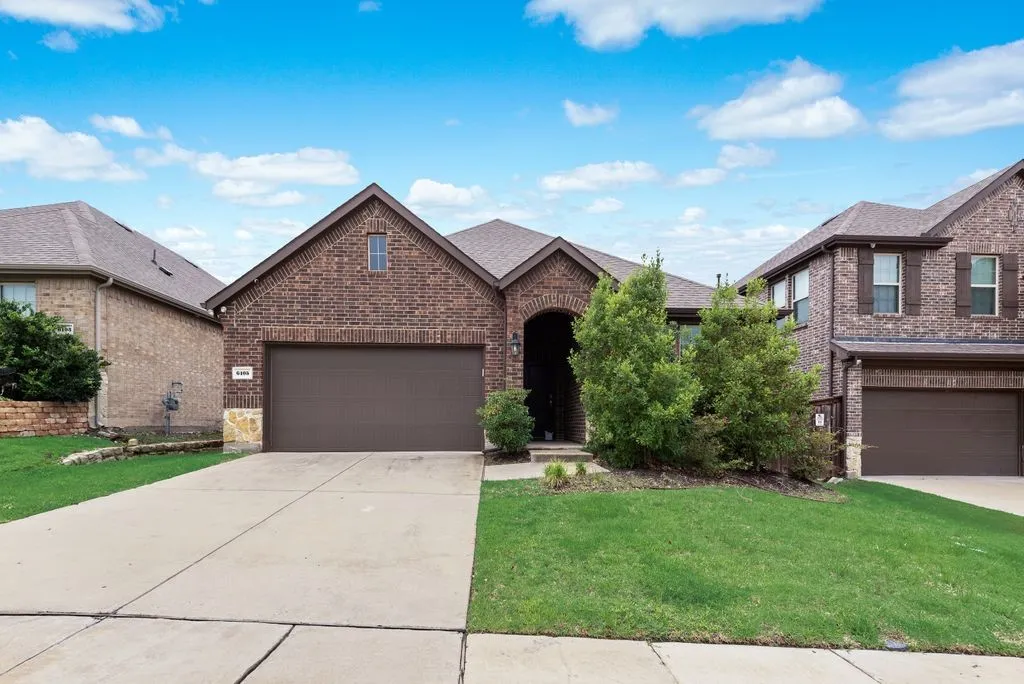 Single Family Residence For Sale in Kaufman County , 6105 Gritten Drive, Forney, Texas 75126, 4 Bedroom, 2 Bathroom, 2 Garage spaces, 1,805 Sqft, built in 2019, mls#21313764, Real Estate Agent in Forney, Homes For Sale in Kaufman county, Homes For Sale in Forney, Realtor in Forney Texas, Real Estate Brokerage Independent Realty Texas, Luminita Cordes Realtor