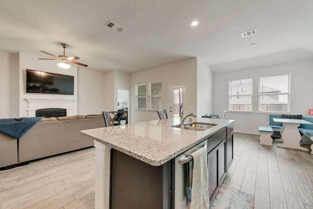 Single Family Residence For Sale in Kaufman County , 6105 Gritten Drive, Forney, Texas 75126, 4 Bedroom, 2 Bathroom, 2 Garage spaces, 1,805 Sqft, built in 2019, mls#21313764, Real Estate Agent in Forney, Homes For Sale in Kaufman county, Homes For Sale in Forney, Realtor in Forney Texas, Real Estate Brokerage Independent Realty Texas, Luminita Cordes Realtor