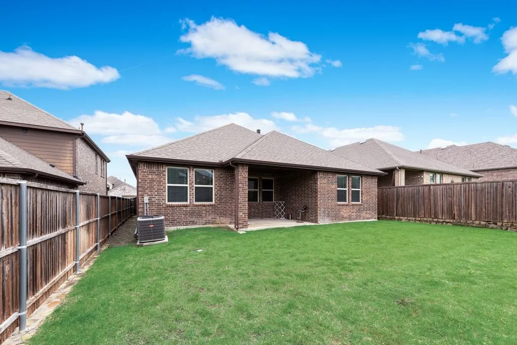Single Family Residence For Sale in Kaufman County , 6105 Gritten Drive, Forney, Texas 75126, 4 Bedroom, 2 Bathroom, 2 Garage spaces, 1,805 Sqft, built in 2019, mls#21313764, Real Estate Agent in Forney, Homes For Sale in Kaufman county, Homes For Sale in Forney, Realtor in Forney Texas, Real Estate Brokerage Independent Realty Texas, Luminita Cordes Realtor