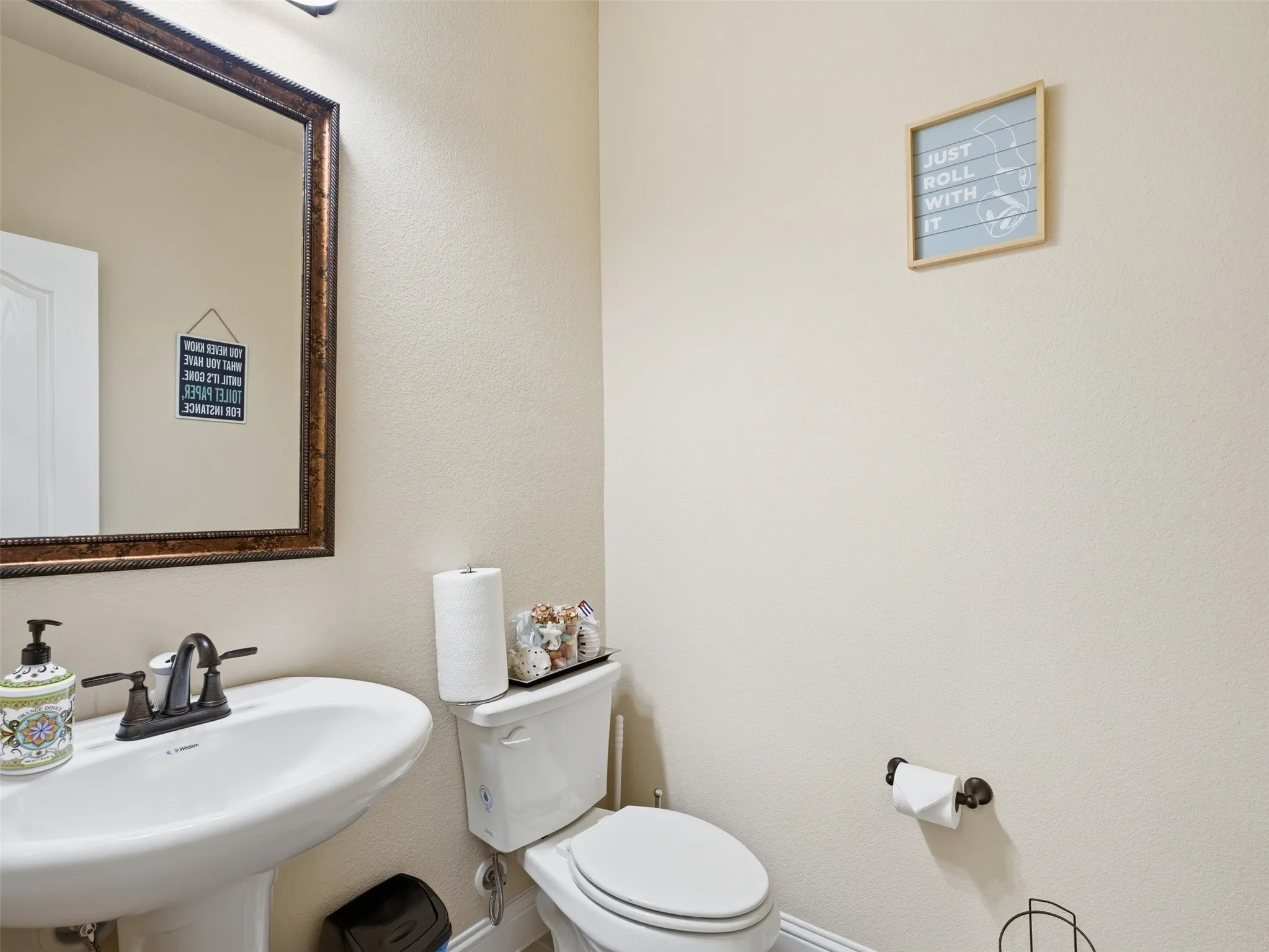 Single Family Residence For Sale in Tarrant County , 521 Ridgewater Trail, Fort Worth, Texas 76131, 6 Bedroom, 4 Bathroom, 3 Garage spaces, 3,930 Sqft, built in 2022, mls#21327180, Real Estate Agent in Fort Worth, Homes For Sale in Tarrant county, Homes For Sale in Fort Worth, Realtor in Fort Worth Texas, Real Estate Brokerage Independent Realty Texas, Luminita Cordes Realtor