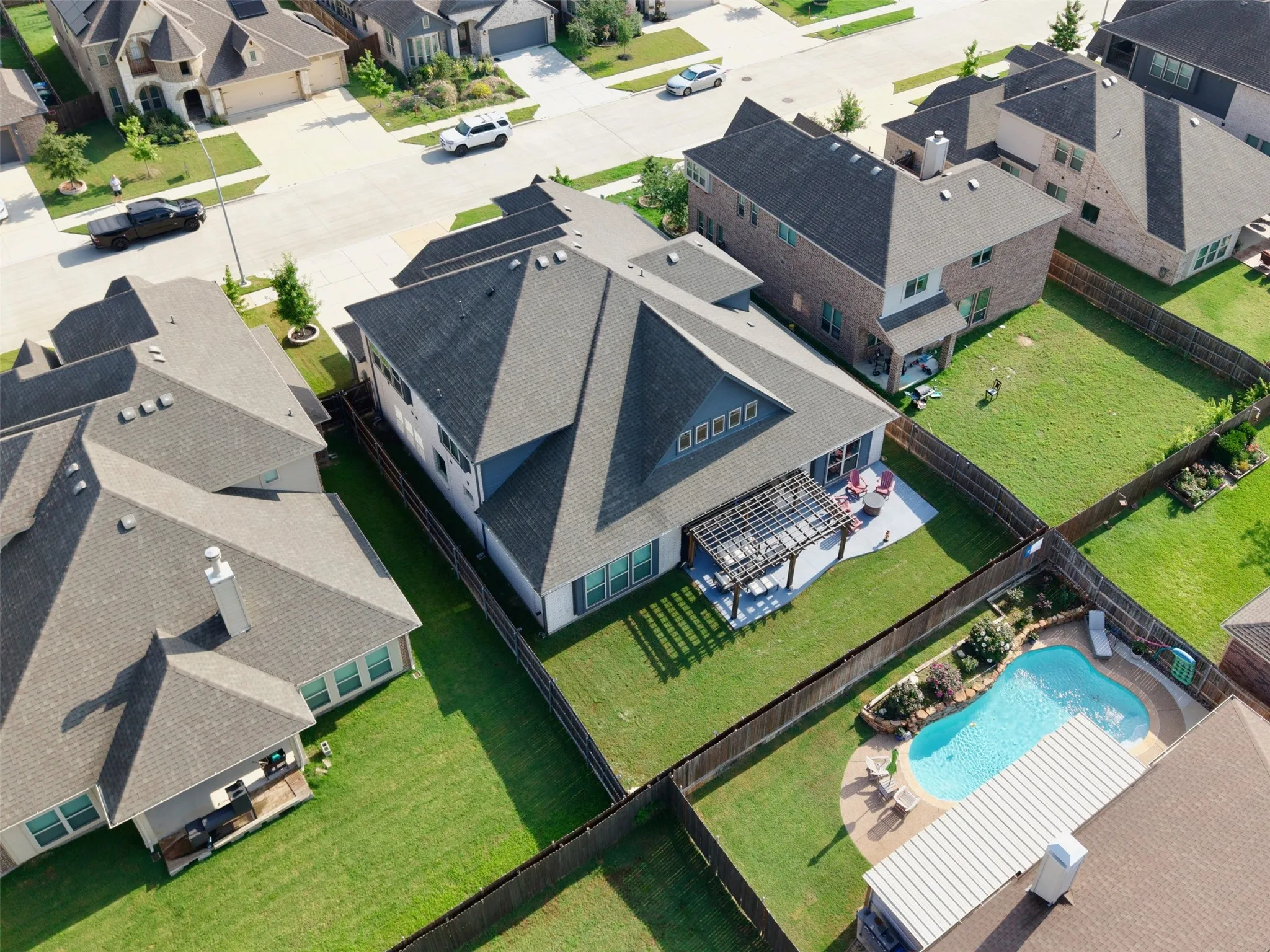 Single Family Residence For Sale in Tarrant County , 521 Ridgewater Trail, Fort Worth, Texas 76131, 6 Bedroom, 4 Bathroom, 3 Garage spaces, 3,930 Sqft, built in 2022, mls#21327180, Real Estate Agent in Fort Worth, Homes For Sale in Tarrant county, Homes For Sale in Fort Worth, Realtor in Fort Worth Texas, Real Estate Brokerage Independent Realty Texas, Luminita Cordes Realtor