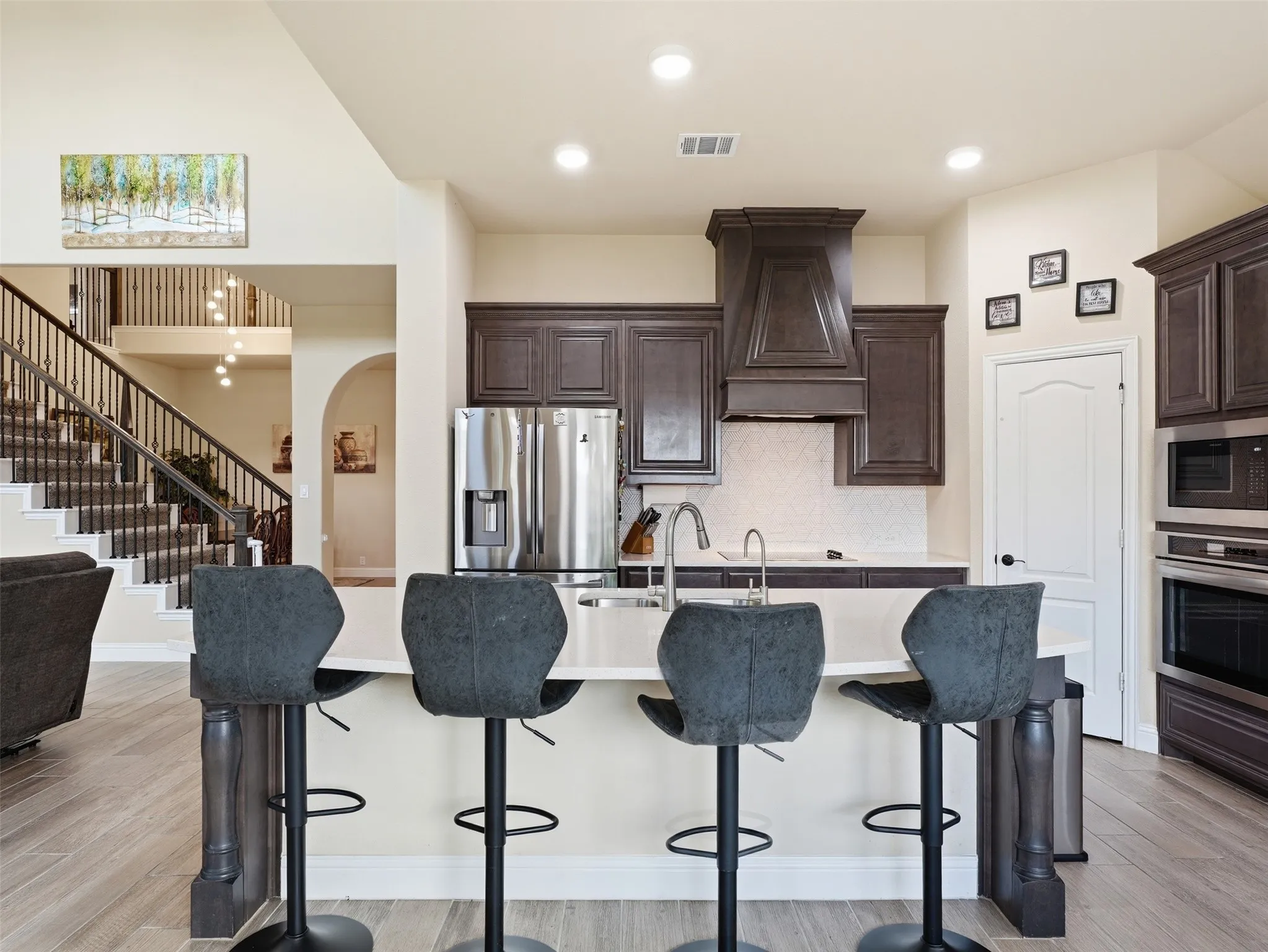 Single Family Residence For Sale in Tarrant County , 521 Ridgewater Trail, Fort Worth, Texas 76131, 6 Bedroom, 4 Bathroom, 3 Garage spaces, 3,930 Sqft, built in 2022, mls#21327180, Real Estate Agent in Fort Worth, Homes For Sale in Tarrant county, Homes For Sale in Fort Worth, Realtor in Fort Worth Texas, Real Estate Brokerage Independent Realty Texas, Luminita Cordes Realtor