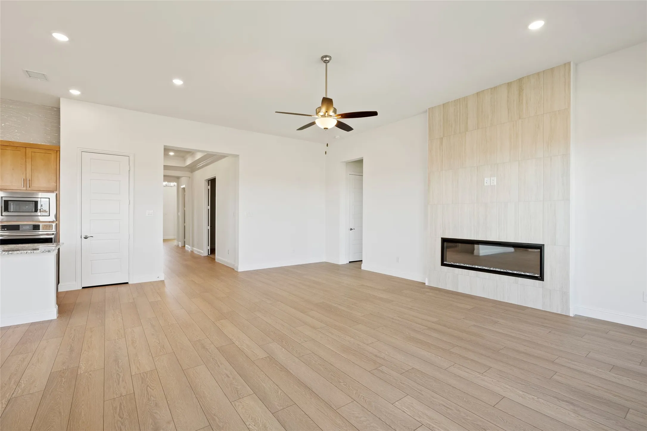 Single Family Residence For Sale in Ellis County , 193 Mountain Laurel Drive, Waxahachie, Texas 75165, 4 Bedrooms, 4 Bathrooms, 3 Garage spaces, 2,931 Sqft, built in 2026, Price $519,000, mls#21327192, Real Estate Agent in Waxahachie, Homes For Sale in Ellis county, Homes For Sale in Waxahachie, Realtor in Waxahachie Texas, Real Estate Brokerage Independent Realty Texas, Luminita Cordes Realtor