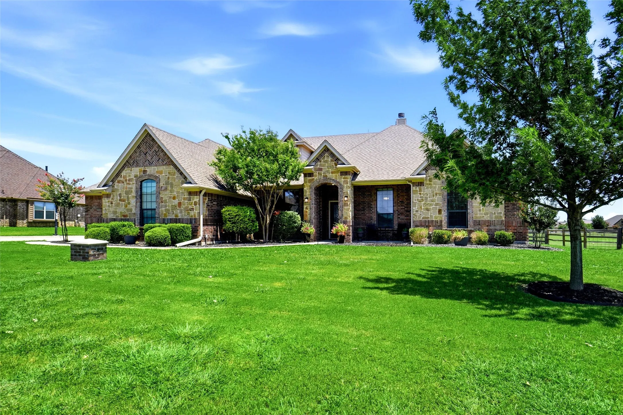Single Family Residence For Sale in Tarrant County , 14216 Lucille Drive, Newark, Texas 76071, 4 Bedroom, 3 Bathroom, 3 Garage spaces, 2,785 Sqft, built in 2011, mls#21327189, Real Estate Agent in Newark, Homes For Sale in Tarrant county, Homes For Sale in Newark, Realtor in Newark Texas, Real Estate Brokerage Independent Realty Texas, Luminita Cordes Realtor