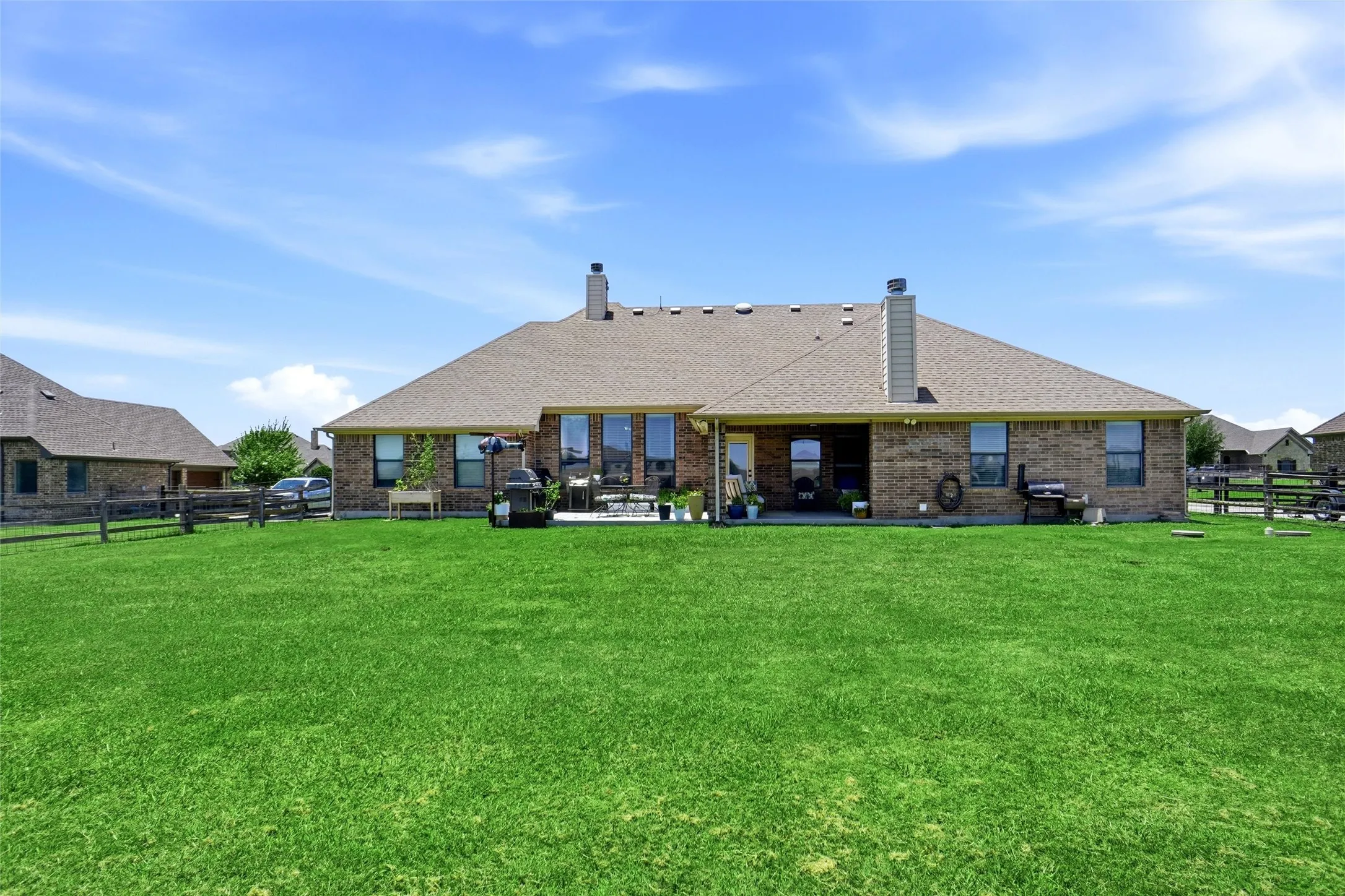 Single Family Residence For Sale in Tarrant County , 14216 Lucille Drive, Newark, Texas 76071, 4 Bedroom, 3 Bathroom, 3 Garage spaces, 2,785 Sqft, built in 2011, mls#21327189, Real Estate Agent in Newark, Homes For Sale in Tarrant county, Homes For Sale in Newark, Realtor in Newark Texas, Real Estate Brokerage Independent Realty Texas, Luminita Cordes Realtor