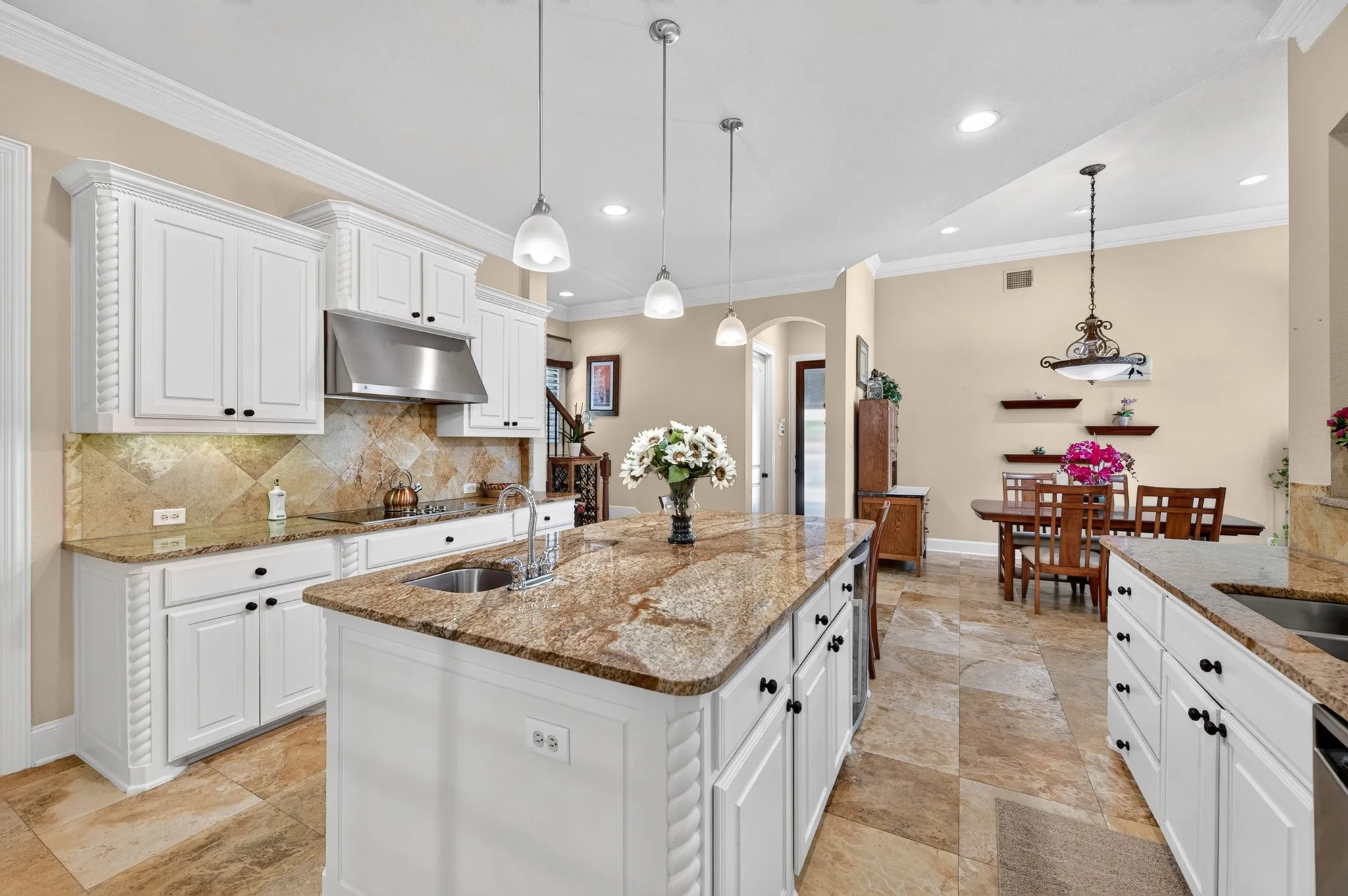 Single Family Residence For Sale in Collin County , 8572 Rochdale Court, Frisco, Texas 75035, 4 Bedroom, 4 Bathroom, 2 Garage spaces, 5,073 Sqft, built in 2006, mls#21327109, Real Estate Agent in Frisco, Homes For Sale in Collin county, Homes For Sale in Frisco, Realtor in Frisco Texas, Real Estate Brokerage Independent Realty Texas, Luminita Cordes Realtor