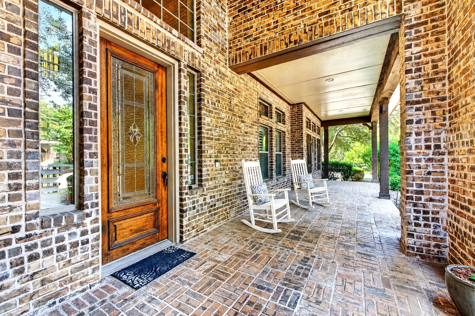 Single Family Residence For Sale in Collin County , 8572 Rochdale Court, Frisco, Texas 75035, 4 Bedroom, 4 Bathroom, 2 Garage spaces, 5,073 Sqft, built in 2006, mls#21327109, Real Estate Agent in Frisco, Homes For Sale in Collin county, Homes For Sale in Frisco, Realtor in Frisco Texas, Real Estate Brokerage Independent Realty Texas, Luminita Cordes Realtor