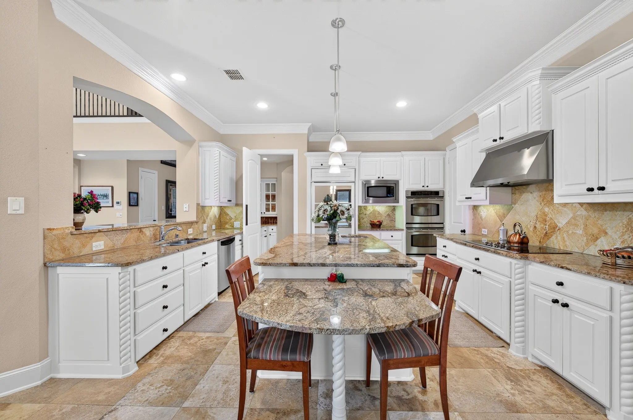 Single Family Residence For Sale in Collin County , 8572 Rochdale Court, Frisco, Texas 75035, 4 Bedroom, 4 Bathroom, 2 Garage spaces, 5,073 Sqft, built in 2006, mls#21327109, Real Estate Agent in Frisco, Homes For Sale in Collin county, Homes For Sale in Frisco, Realtor in Frisco Texas, Real Estate Brokerage Independent Realty Texas, Luminita Cordes Realtor