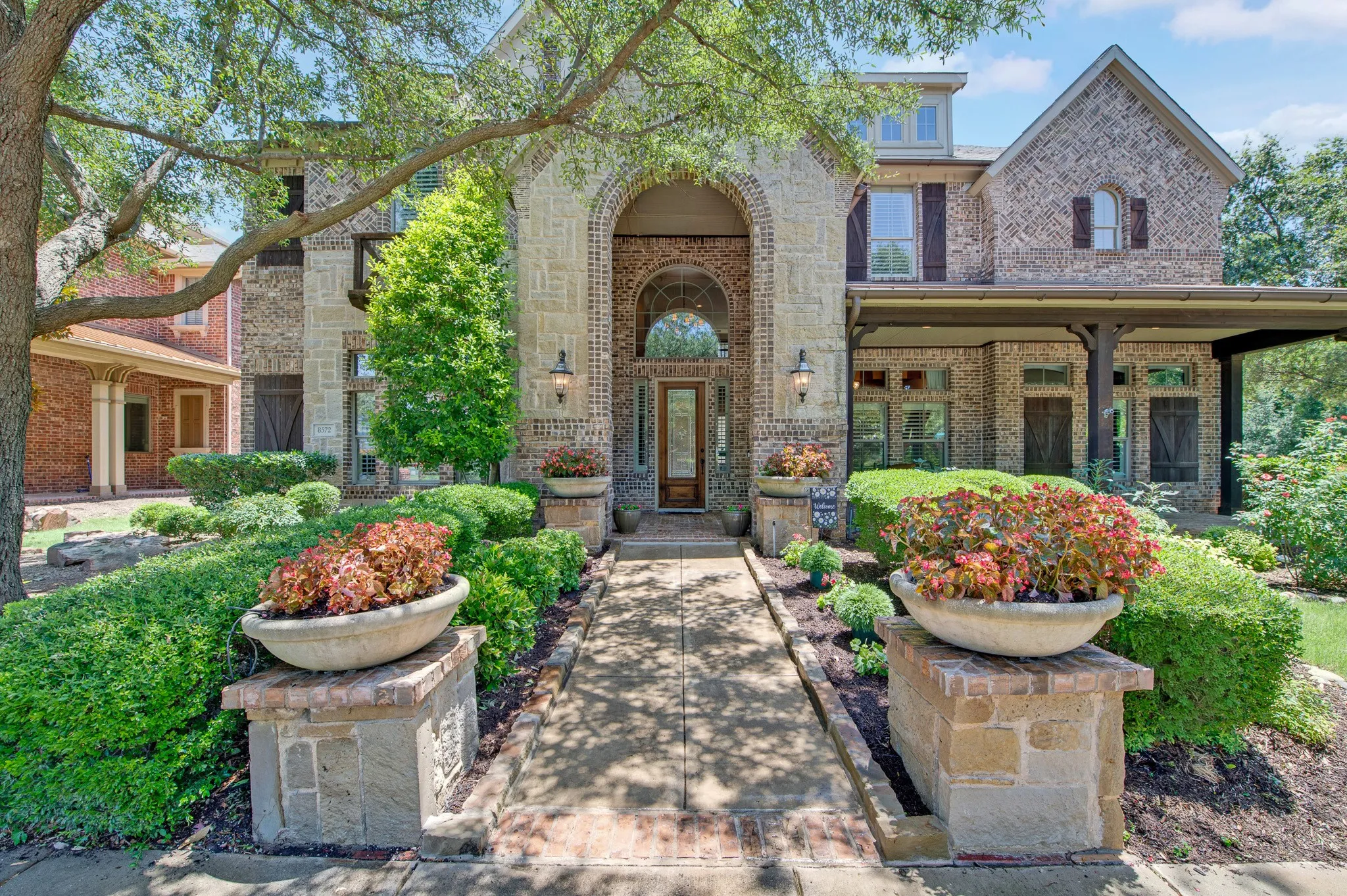 Beautiful Curb Appeal, Professionally landscaped