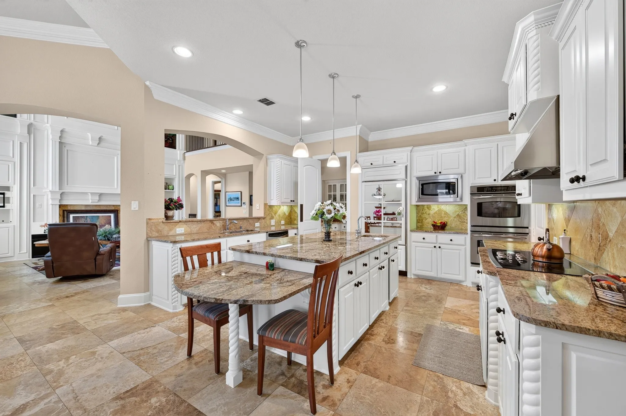 Single Family Residence For Sale in Collin County , 8572 Rochdale Court, Frisco, Texas 75035, 4 Bedroom, 4 Bathroom, 2 Garage spaces, 5,073 Sqft, built in 2006, mls#21327109, Real Estate Agent in Frisco, Homes For Sale in Collin county, Homes For Sale in Frisco, Realtor in Frisco Texas, Real Estate Brokerage Independent Realty Texas, Luminita Cordes Realtor