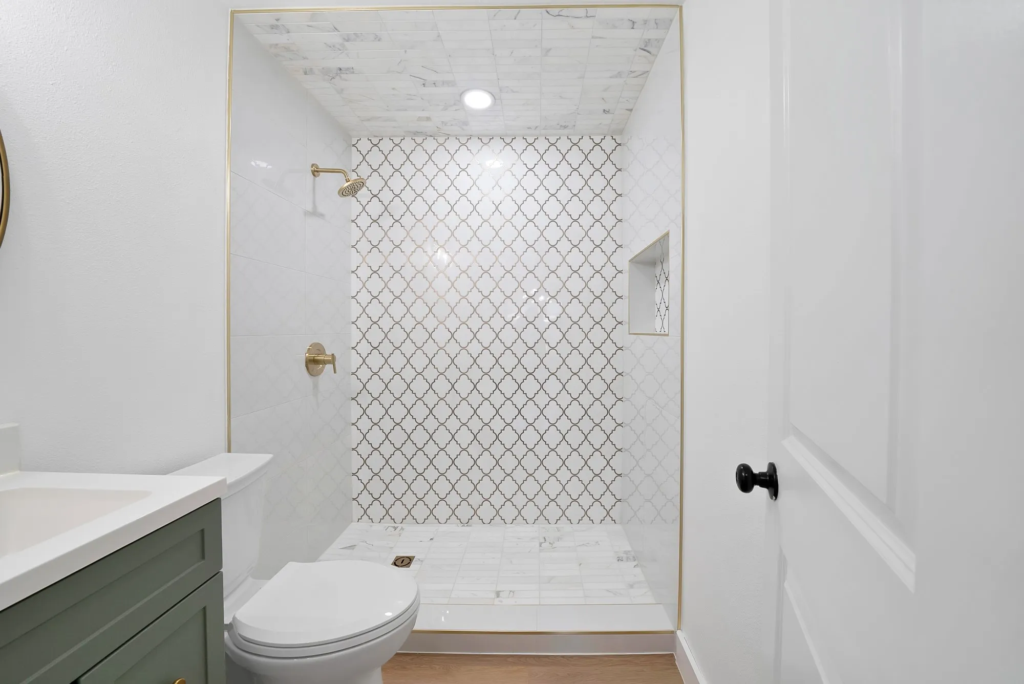 Single Family Residence For Sale in Tarrant County , 2724 E 12th Street, Fort Worth, Texas 76111, 3 Bedroom, 2 Bathroom, 1 Garage spaces, 1,092 Sqft, built in 1927, mls#21327047, Real Estate Agent in Fort Worth, Homes For Sale in Tarrant county, Homes For Sale in Fort Worth, Realtor in Fort Worth Texas, Real Estate Brokerage Independent Realty Texas, Luminita Cordes Realtor