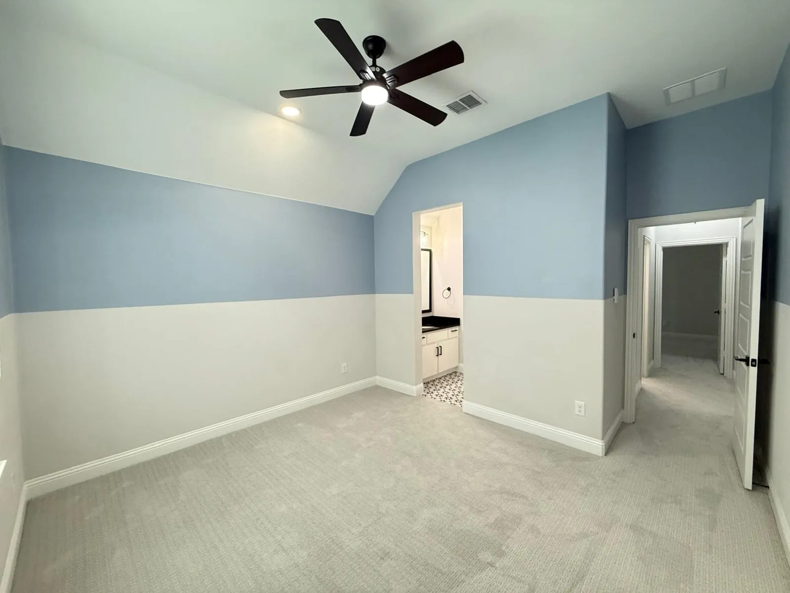Single Family Residence For Rent in Collin County , 10678 Grayhead Drive, Frisco, Texas 75035, 4 Bedroom, 4 Bathroom, 2 Garage spaces, 2,971 Sqft, built in 2023, mls#21327239, Real Estate Agent in Frisco, Homes For Rent in Collin county, Homes For Rent in Frisco, Realtor in Frisco Texas, Real Estate Brokerage Independent Realty Texas, Luminita Cordes Realtor
