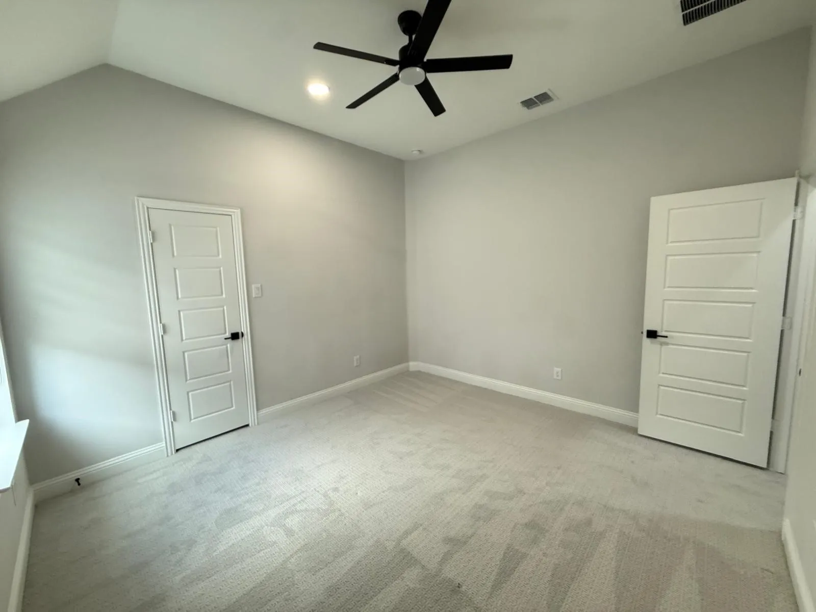 Single Family Residence For Rent in Collin County , 10678 Grayhead Drive, Frisco, Texas 75035, 4 Bedroom, 4 Bathroom, 2 Garage spaces, 2,971 Sqft, built in 2023, mls#21327239, Real Estate Agent in Frisco, Homes For Rent in Collin county, Homes For Rent in Frisco, Realtor in Frisco Texas, Real Estate Brokerage Independent Realty Texas, Luminita Cordes Realtor