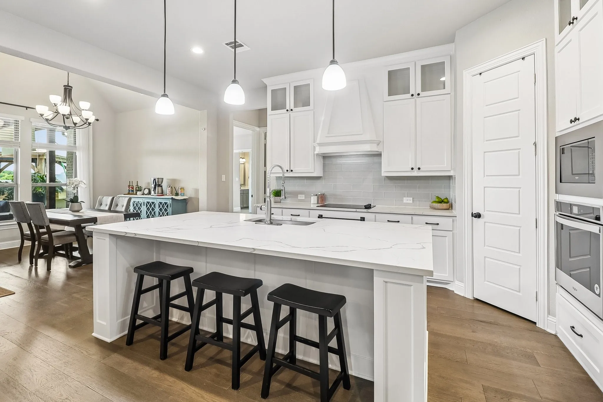 Single Family Residence For Sale in Ellis County , 1210 Bosque Lane, Midlothian, Texas 76065, 4 Bedroom, 3 Bathroom, 3 Garage spaces, 3,058 Sqft, built in 2020, mls#21327179, Real Estate Agent in Midlothian, Homes For Sale in Ellis county, Homes For Sale in Midlothian, Realtor in Midlothian Texas, Real Estate Brokerage Independent Realty Texas, Luminita Cordes Realtor