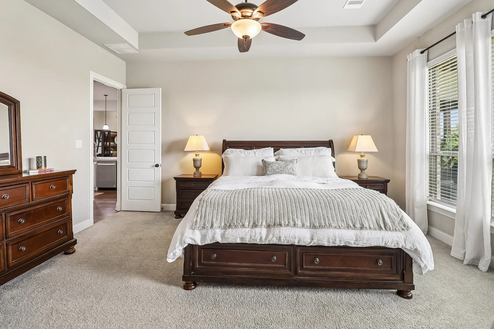 Single Family Residence For Sale in Ellis County , 1210 Bosque Lane, Midlothian, Texas 76065, 4 Bedroom, 3 Bathroom, 3 Garage spaces, 3,058 Sqft, built in 2020, mls#21327179, Real Estate Agent in Midlothian, Homes For Sale in Ellis county, Homes For Sale in Midlothian, Realtor in Midlothian Texas, Real Estate Brokerage Independent Realty Texas, Luminita Cordes Realtor