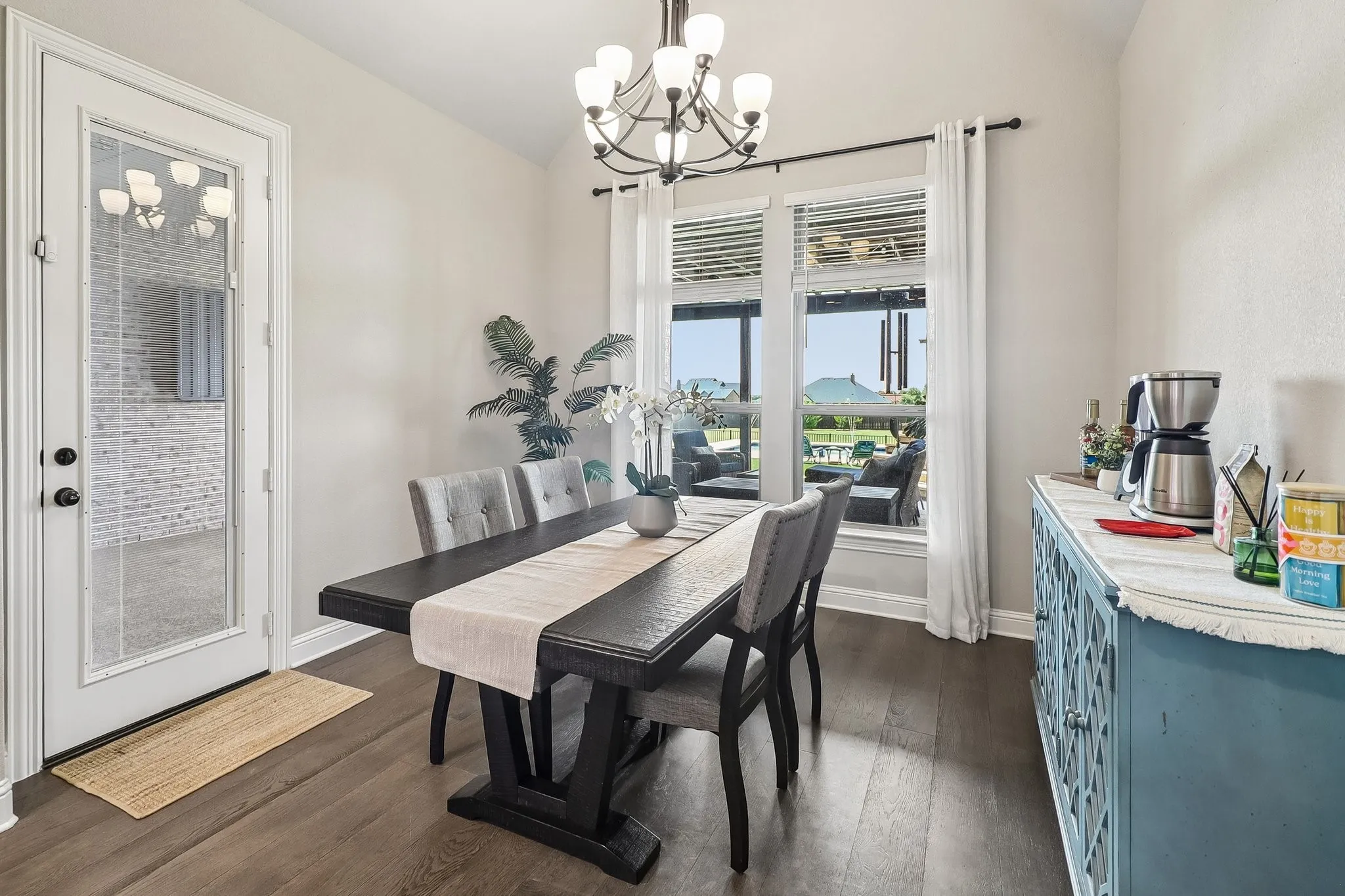 Single Family Residence For Sale in Ellis County , 1210 Bosque Lane, Midlothian, Texas 76065, 4 Bedroom, 3 Bathroom, 3 Garage spaces, 3,058 Sqft, built in 2020, mls#21327179, Real Estate Agent in Midlothian, Homes For Sale in Ellis county, Homes For Sale in Midlothian, Realtor in Midlothian Texas, Real Estate Brokerage Independent Realty Texas, Luminita Cordes Realtor