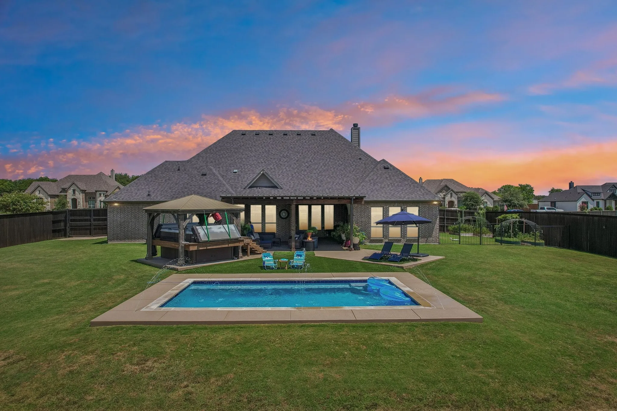 Single Family Residence For Sale in Ellis County , 1210 Bosque Lane, Midlothian, Texas 76065, 4 Bedroom, 3 Bathroom, 3 Garage spaces, 3,058 Sqft, built in 2020, mls#21327179, Real Estate Agent in Midlothian, Homes For Sale in Ellis county, Homes For Sale in Midlothian, Realtor in Midlothian Texas, Real Estate Brokerage Independent Realty Texas, Luminita Cordes Realtor