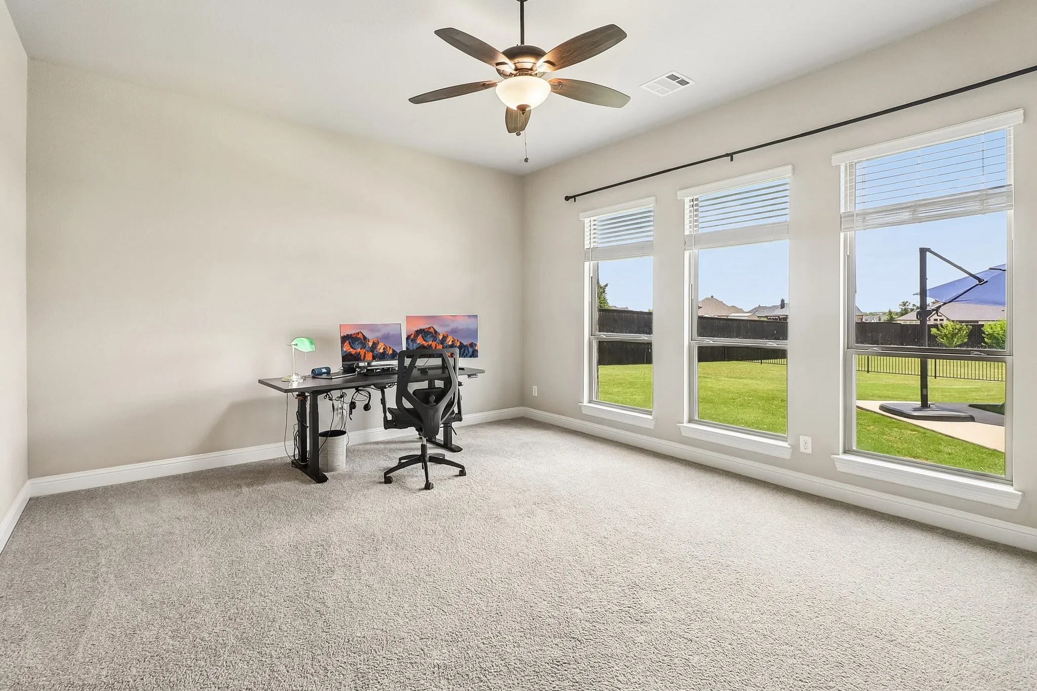 Single Family Residence For Sale in Ellis County , 1210 Bosque Lane, Midlothian, Texas 76065, 4 Bedroom, 3 Bathroom, 3 Garage spaces, 3,058 Sqft, built in 2020, mls#21327179, Real Estate Agent in Midlothian, Homes For Sale in Ellis county, Homes For Sale in Midlothian, Realtor in Midlothian Texas, Real Estate Brokerage Independent Realty Texas, Luminita Cordes Realtor