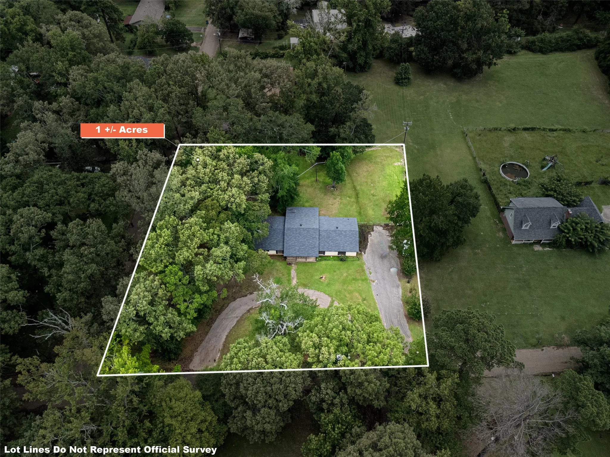 Single Family Residence For Sale in Morris County , 104 N Timberlane, Lone Star, Texas 75668, 4 Bedroom, 2 Bathroom, 2 Garage spaces, 2,233 Sqft, built in 1966, mls#21316273, Real Estate Agent in Lone Star, Homes For Sale in Morris county, Homes For Sale in Lone Star, Realtor in Lone Star Texas, Real Estate Brokerage Independent Realty Texas, Luminita Cordes Realtor