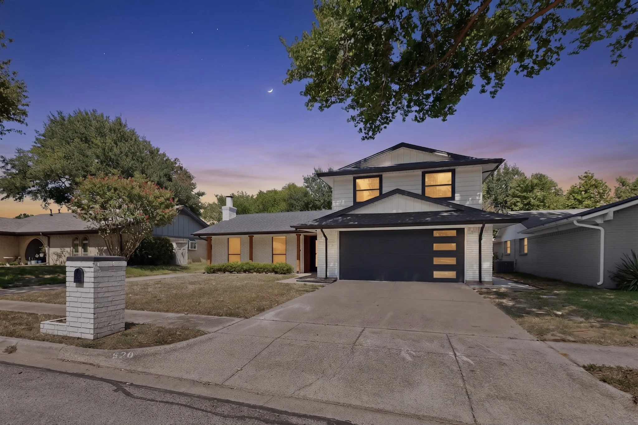 Single Family Residence For Rent in Tarrant County , 928 Columbus Court, Bedford, Texas 76022, 4 Bedroom, 3 Bathroom, 2 Garage spaces, 1,859 Sqft, built in 1974, mls#21327252, Real Estate Agent in Bedford, Homes For Rent in Tarrant county, Homes For Rent in Bedford, Realtor in Bedford Texas, Real Estate Brokerage Independent Realty Texas, Luminita Cordes Realtor