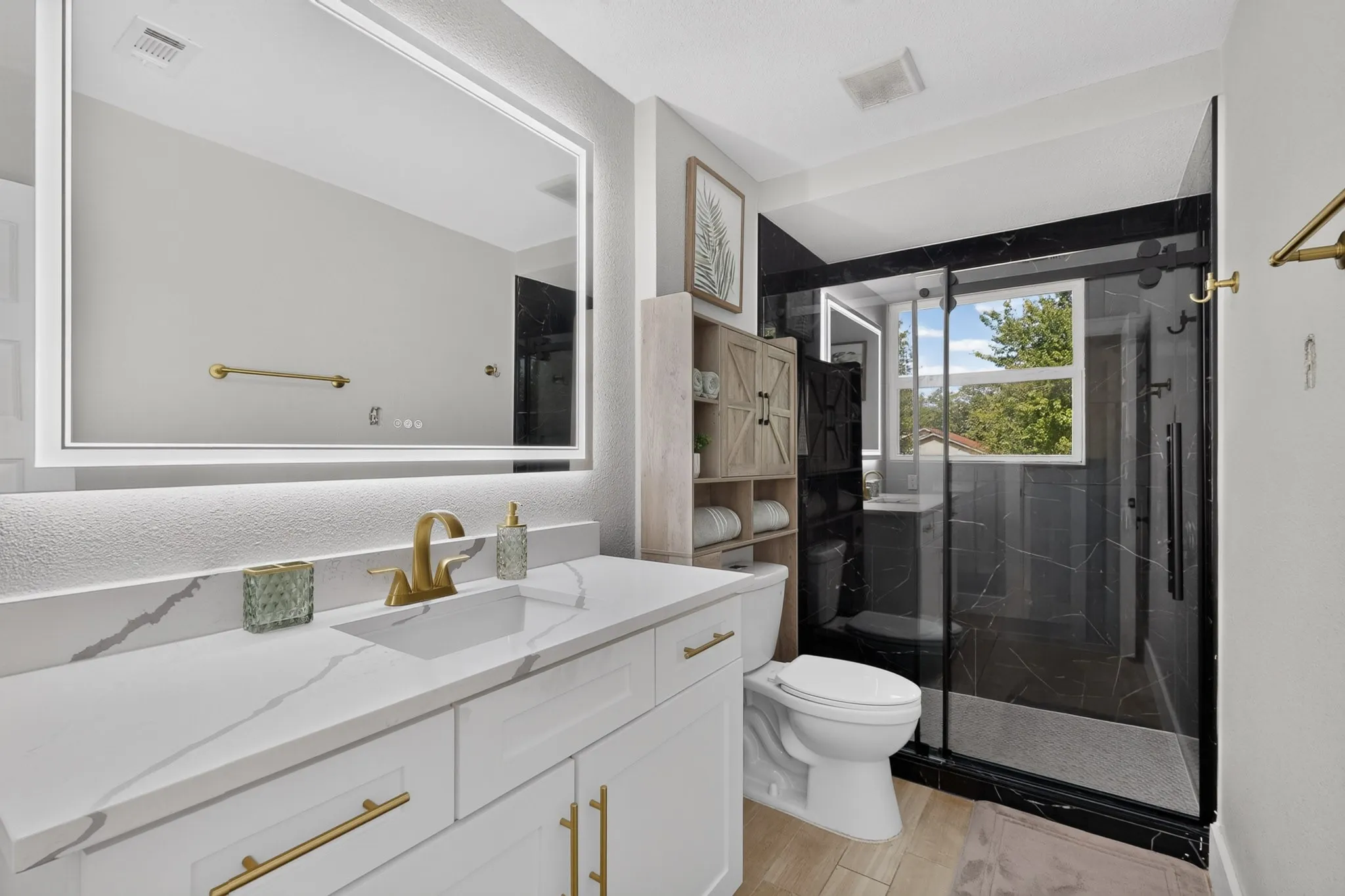 Single Family Residence For Rent in Tarrant County , 928 Columbus Court, Bedford, Texas 76022, 4 Bedroom, 3 Bathroom, 2 Garage spaces, 1,859 Sqft, built in 1974, mls#21327252, Real Estate Agent in Bedford, Homes For Rent in Tarrant county, Homes For Rent in Bedford, Realtor in Bedford Texas, Real Estate Brokerage Independent Realty Texas, Luminita Cordes Realtor