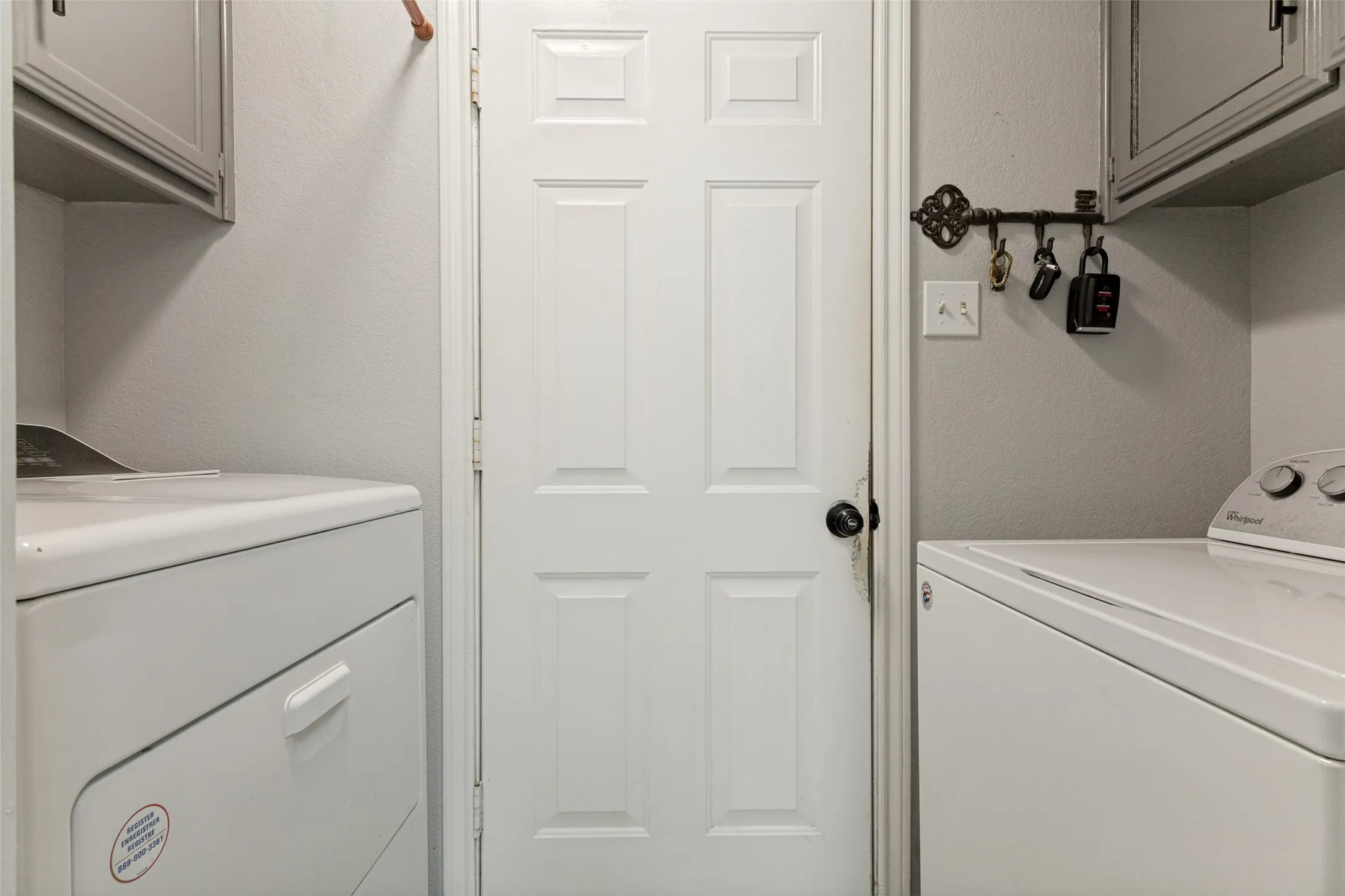 Single Family Residence For Sale in Tarrant County , 4833 Colonial Park Drive, Haltom City, Texas 76117, 3 Bedroom, 2 Bathroom, 2 Garage spaces, 1,275 Sqft, built in 1991, mls#21314147, Real Estate Agent in Haltom City, Homes For Sale in Tarrant county, Homes For Sale in Haltom City, Realtor in Haltom City Texas, Real Estate Brokerage Independent Realty Texas, Luminita Cordes Realtor