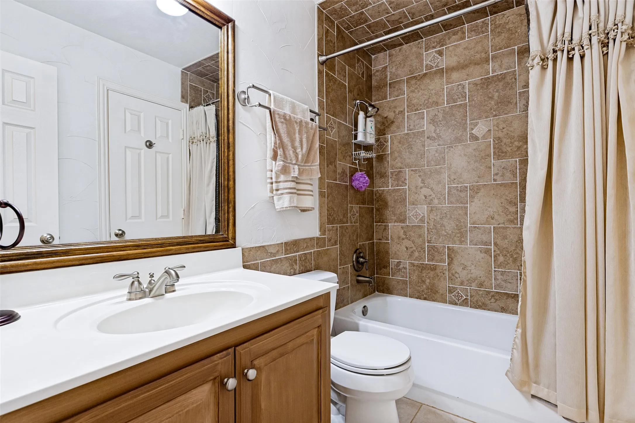 Single Family Residence For Sale in Collin County , 1412 Greenbriar Drive, Allen, Texas 75013, 4 Bedroom, 4 Bathroom, 3 Garage spaces, 3,739 Sqft, built in 1998, mls#21325827, Real Estate Agent in Allen, Homes For Sale in Collin county, Homes For Sale in Allen, Realtor in Allen Texas, Real Estate Brokerage Independent Realty Texas, Luminita Cordes Realtor