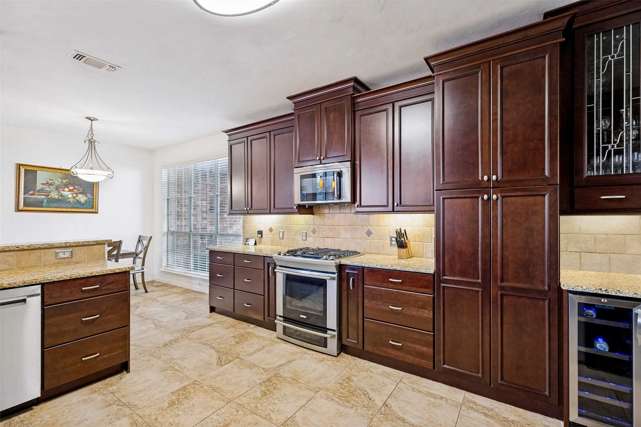 Single Family Residence For Sale in Collin County , 1412 Greenbriar Drive, Allen, Texas 75013, 4 Bedroom, 4 Bathroom, 3 Garage spaces, 3,739 Sqft, built in 1998, mls#21325827, Real Estate Agent in Allen, Homes For Sale in Collin county, Homes For Sale in Allen, Realtor in Allen Texas, Real Estate Brokerage Independent Realty Texas, Luminita Cordes Realtor