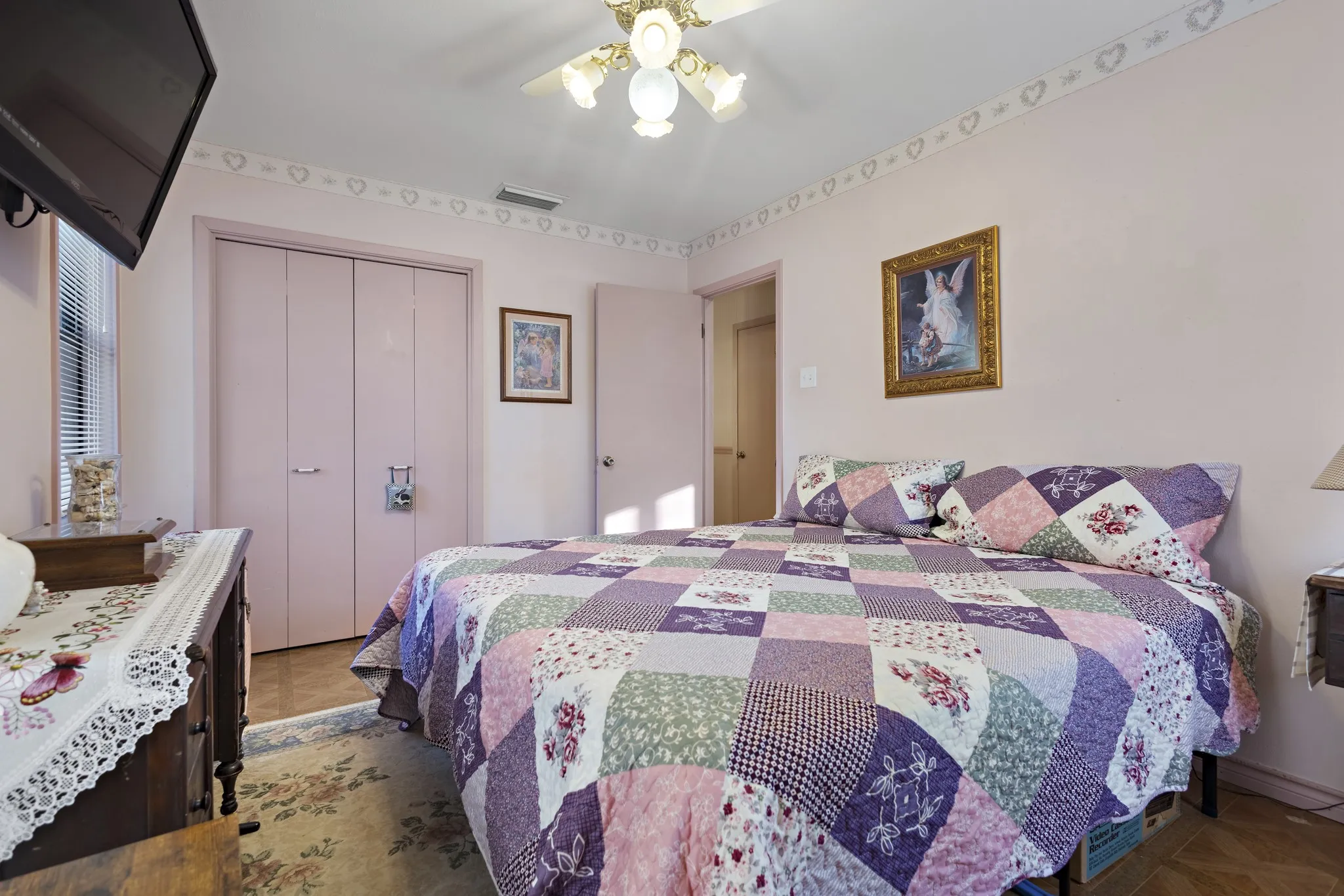 Single Family Residence For Sale in Dallas County , 1233 E Park Drive, Mesquite, Texas 75149, 3 Bedroom, 2 Bathroom, Garage spaces, 1,122 Sqft, built in 1961, mls#21327262, Real Estate Agent in Mesquite, Homes For Sale in Dallas county, Homes For Sale in Mesquite, Realtor in Mesquite Texas, Real Estate Brokerage Independent Realty Texas, Luminita Cordes Realtor