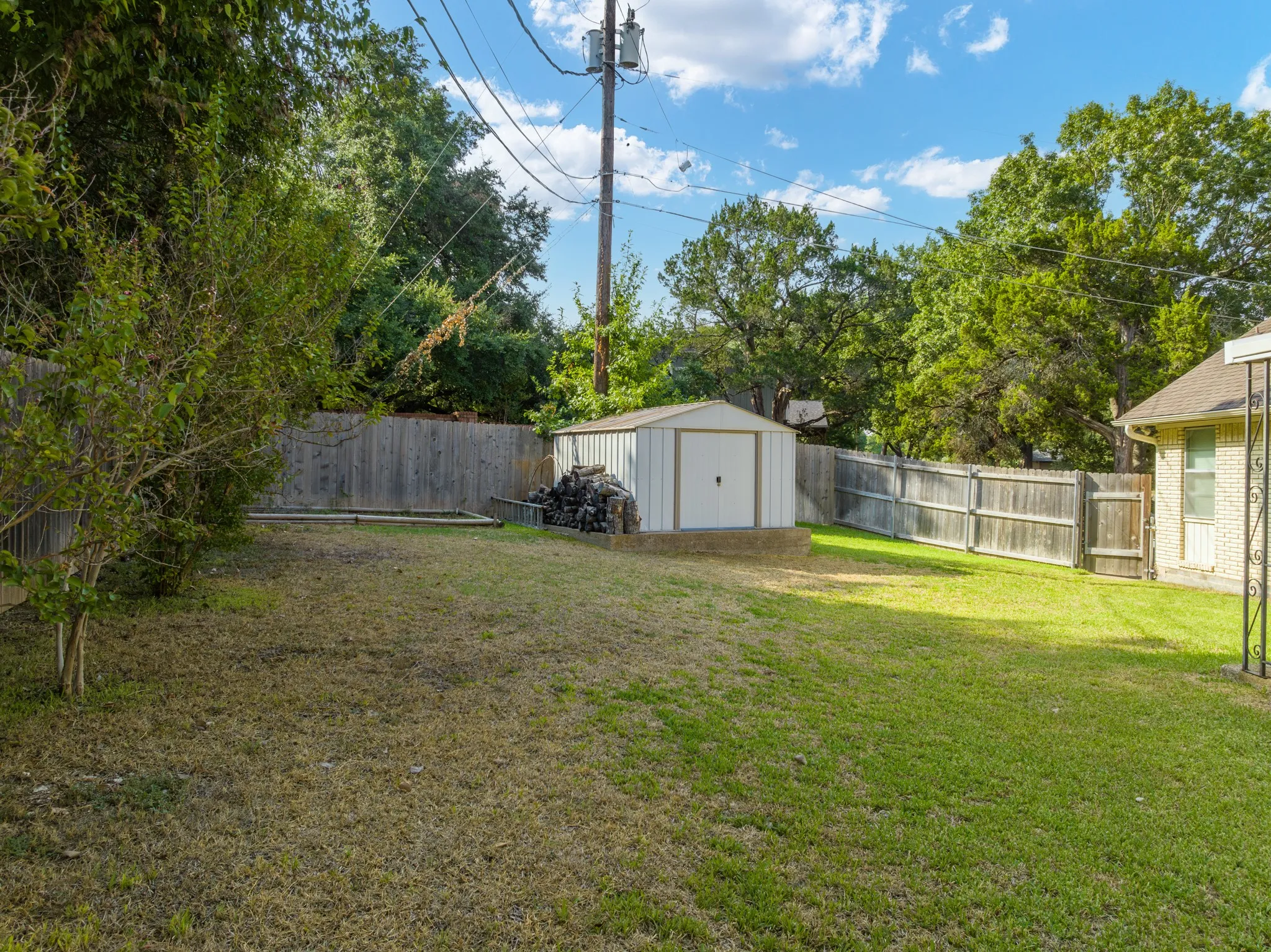 Single Family Residence For Sale in Mc Lennan County , 2621 Arroyo Road, Waco, Texas 76710, 4 Bedroom, 3 Bathroom, 2 Garage spaces, 2,919 Sqft, built in 1965, mls#21326784, Real Estate Agent in Waco, Homes For Sale in Mc Lennan county, Homes For Sale in Waco, Realtor in Waco Texas, Real Estate Brokerage Independent Realty Texas, Luminita Cordes Realtor