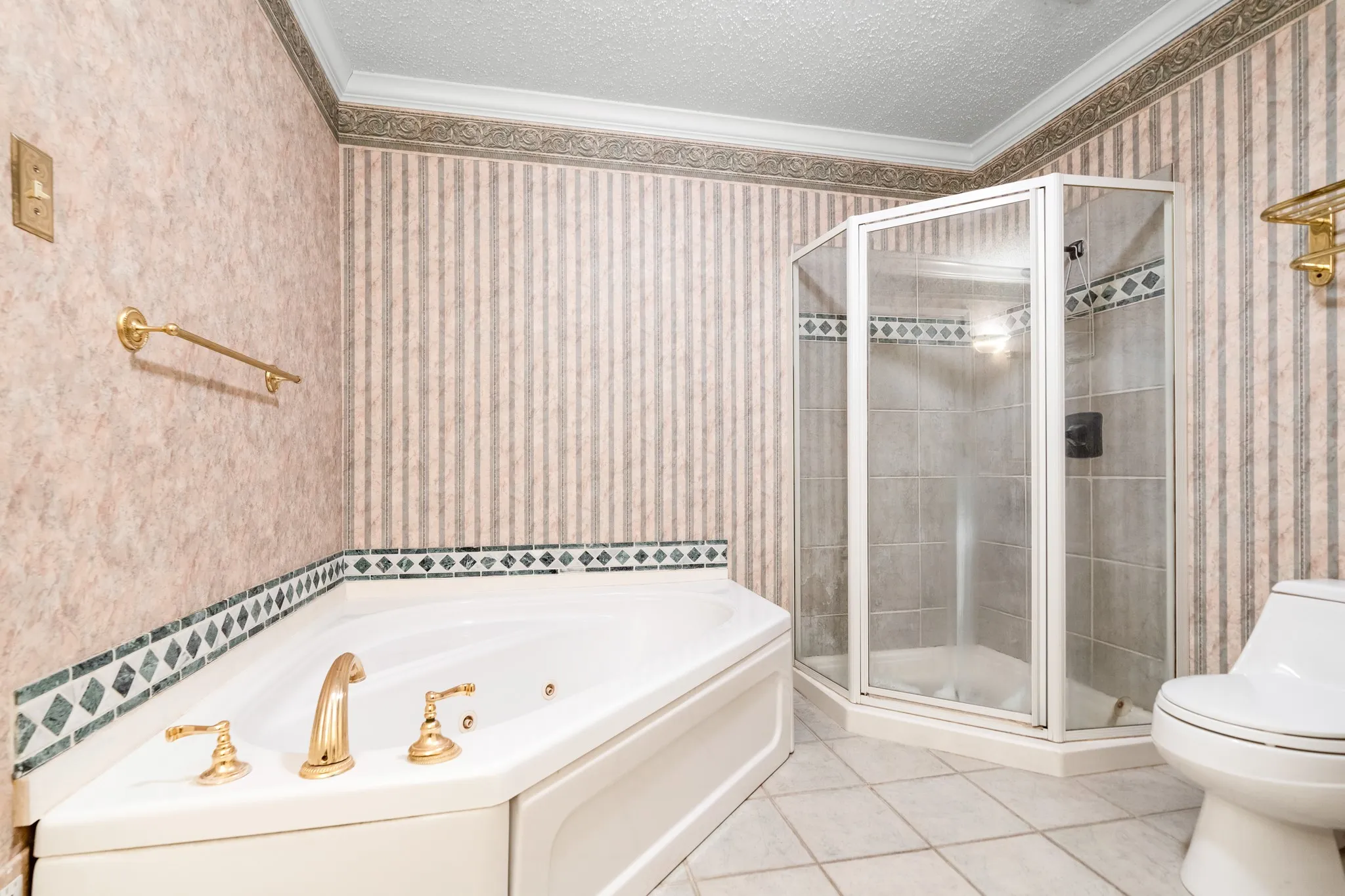 Single Family Residence For Sale in Mc Lennan County , 2621 Arroyo Road, Waco, Texas 76710, 4 Bedroom, 3 Bathroom, 2 Garage spaces, 2,919 Sqft, built in 1965, mls#21326784, Real Estate Agent in Waco, Homes For Sale in Mc Lennan county, Homes For Sale in Waco, Realtor in Waco Texas, Real Estate Brokerage Independent Realty Texas, Luminita Cordes Realtor