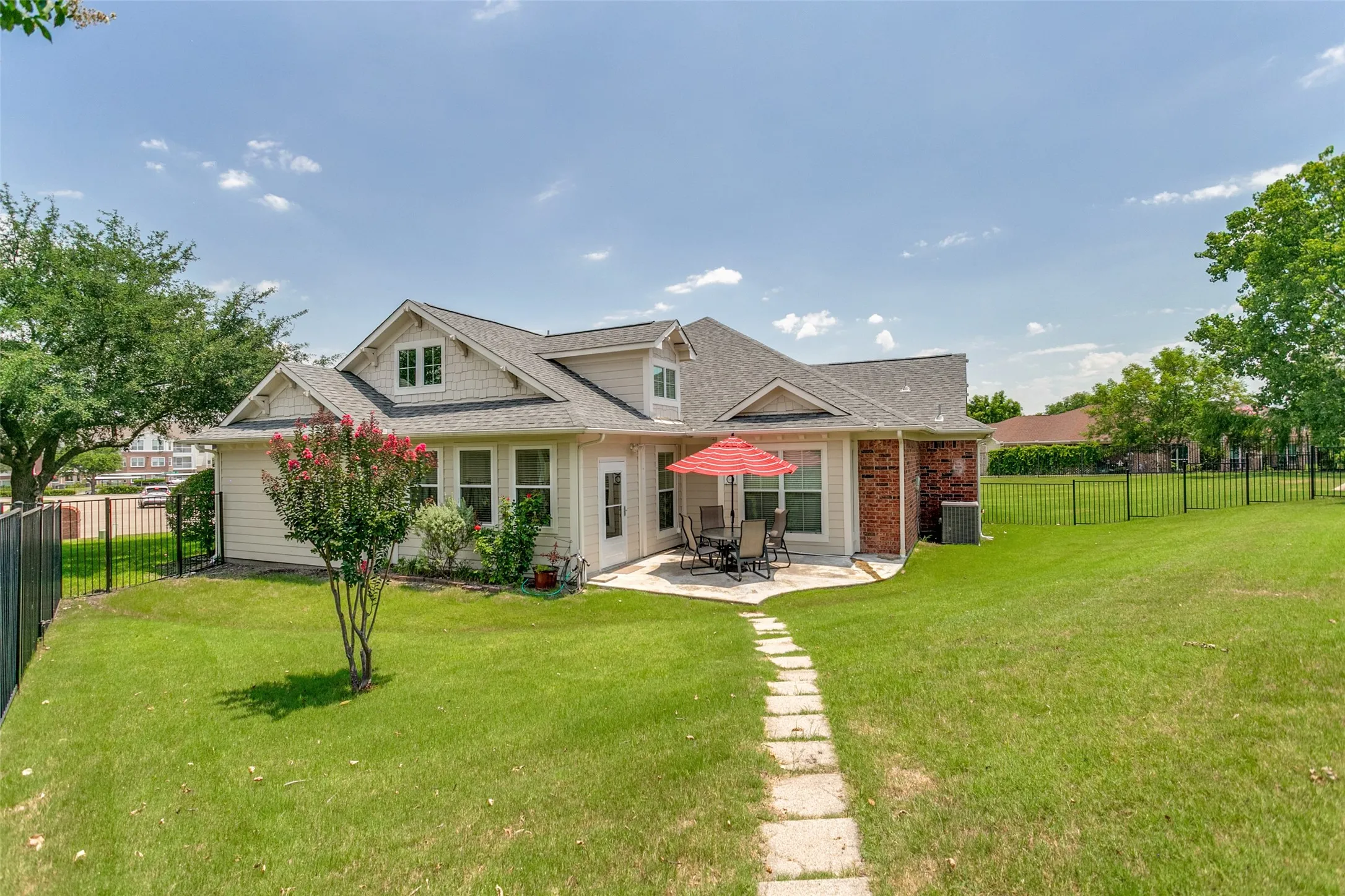 Beautifully maintained backyard with plenty of space for gardening, planting, outdoor relaxation, and pets to enjoy. The HOA includes yard maintenance, allowing you to spend more time enjoying the space and less time on upkeep.