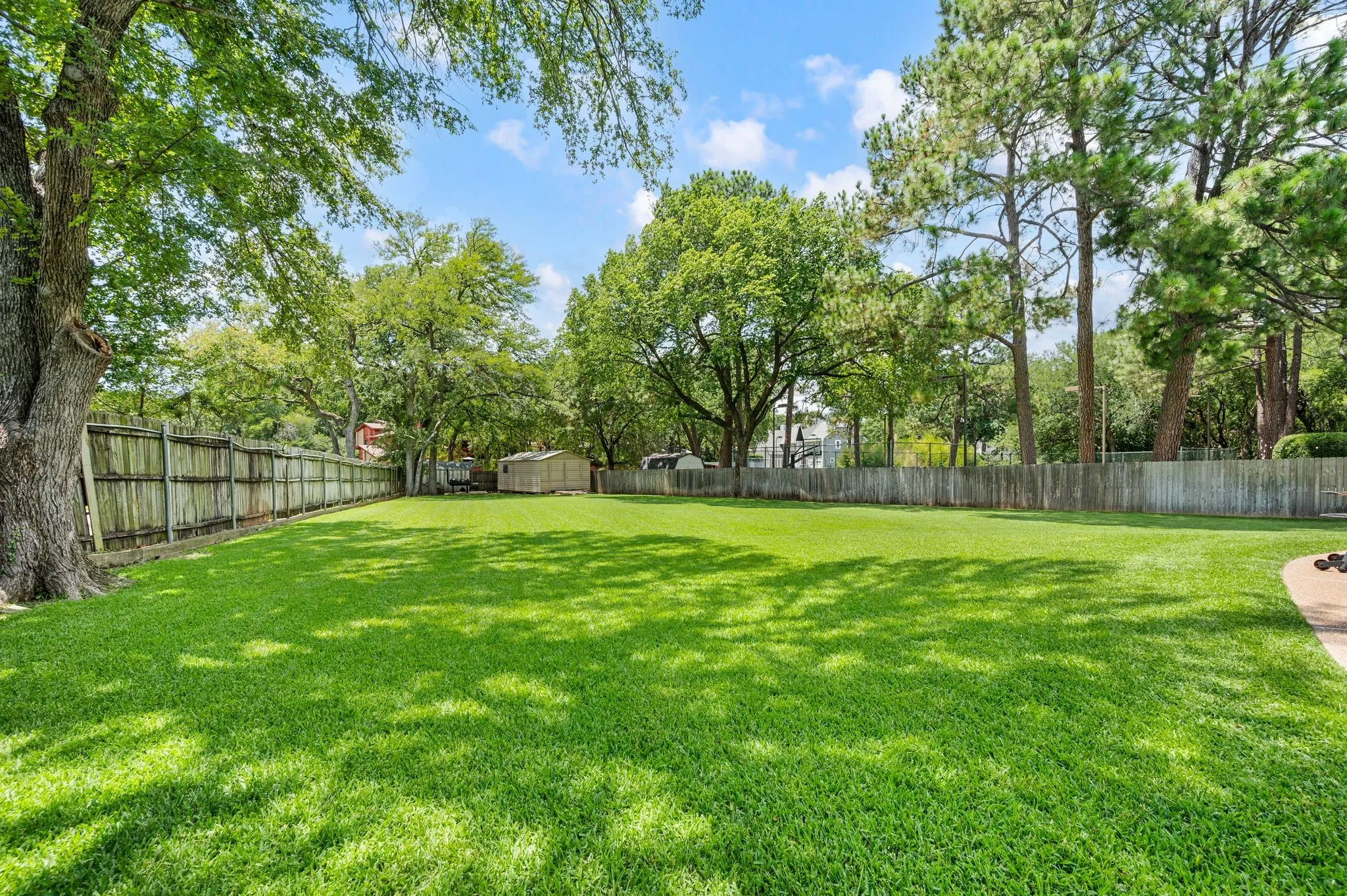 Single Family Residence For Sale in Tarrant County , 4102 Greenway Court, Colleyville, Texas 76034, 4 Bedroom, 4 Bathroom, 2 Garage spaces, 3,569 Sqft, built in 1981, mls#21318378, Real Estate Agent in Colleyville, Homes For Sale in Tarrant county, Homes For Sale in Colleyville, Realtor in Colleyville Texas, Real Estate Brokerage Independent Realty Texas, Luminita Cordes Realtor