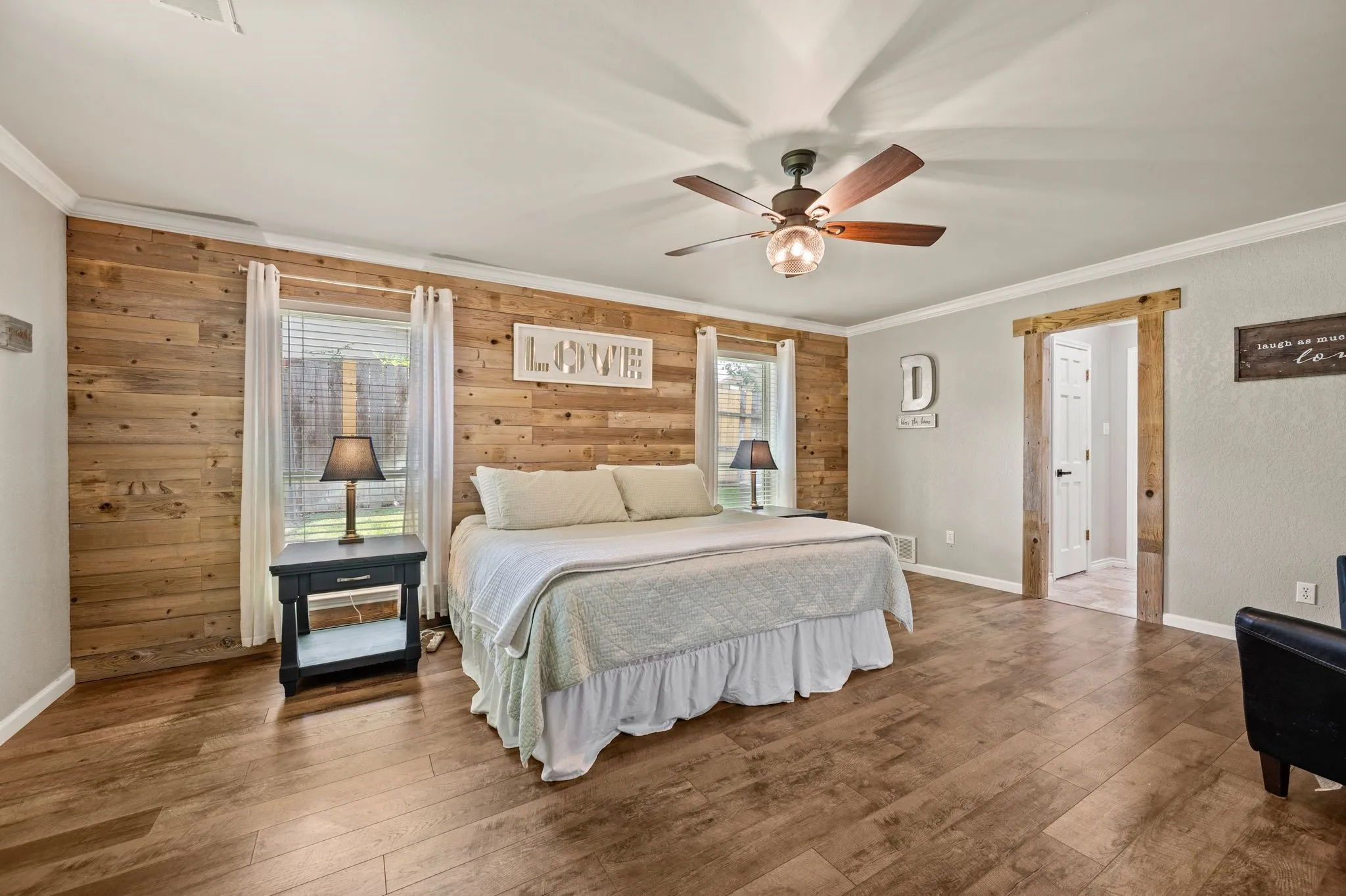 Single Family Residence For Sale in Tarrant County , 4102 Greenway Court, Colleyville, Texas 76034, 4 Bedroom, 4 Bathroom, 2 Garage spaces, 3,569 Sqft, built in 1981, mls#21318378, Real Estate Agent in Colleyville, Homes For Sale in Tarrant county, Homes For Sale in Colleyville, Realtor in Colleyville Texas, Real Estate Brokerage Independent Realty Texas, Luminita Cordes Realtor