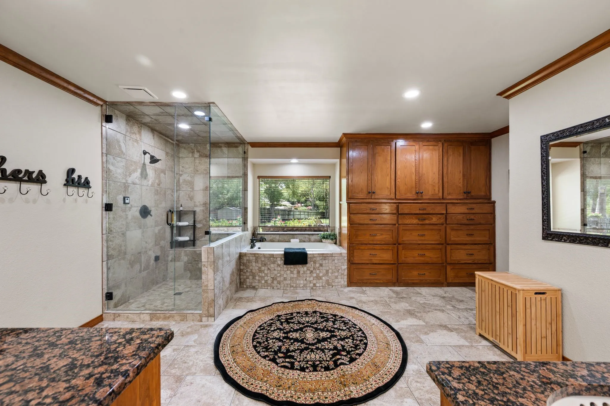 Single Family Residence For Sale in Tarrant County , 4102 Greenway Court, Colleyville, Texas 76034, 4 Bedroom, 4 Bathroom, 2 Garage spaces, 3,569 Sqft, built in 1981, mls#21318378, Real Estate Agent in Colleyville, Homes For Sale in Tarrant county, Homes For Sale in Colleyville, Realtor in Colleyville Texas, Real Estate Brokerage Independent Realty Texas, Luminita Cordes Realtor
