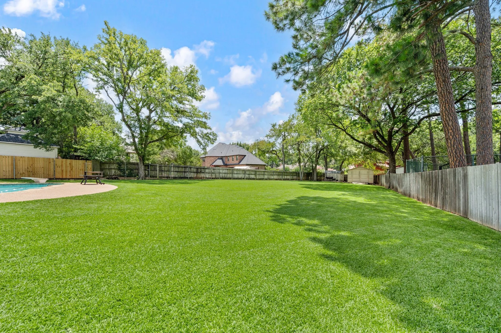 Single Family Residence For Sale in Tarrant County , 4102 Greenway Court, Colleyville, Texas 76034, 4 Bedroom, 4 Bathroom, 2 Garage spaces, 3,569 Sqft, built in 1981, mls#21318378, Real Estate Agent in Colleyville, Homes For Sale in Tarrant county, Homes For Sale in Colleyville, Realtor in Colleyville Texas, Real Estate Brokerage Independent Realty Texas, Luminita Cordes Realtor