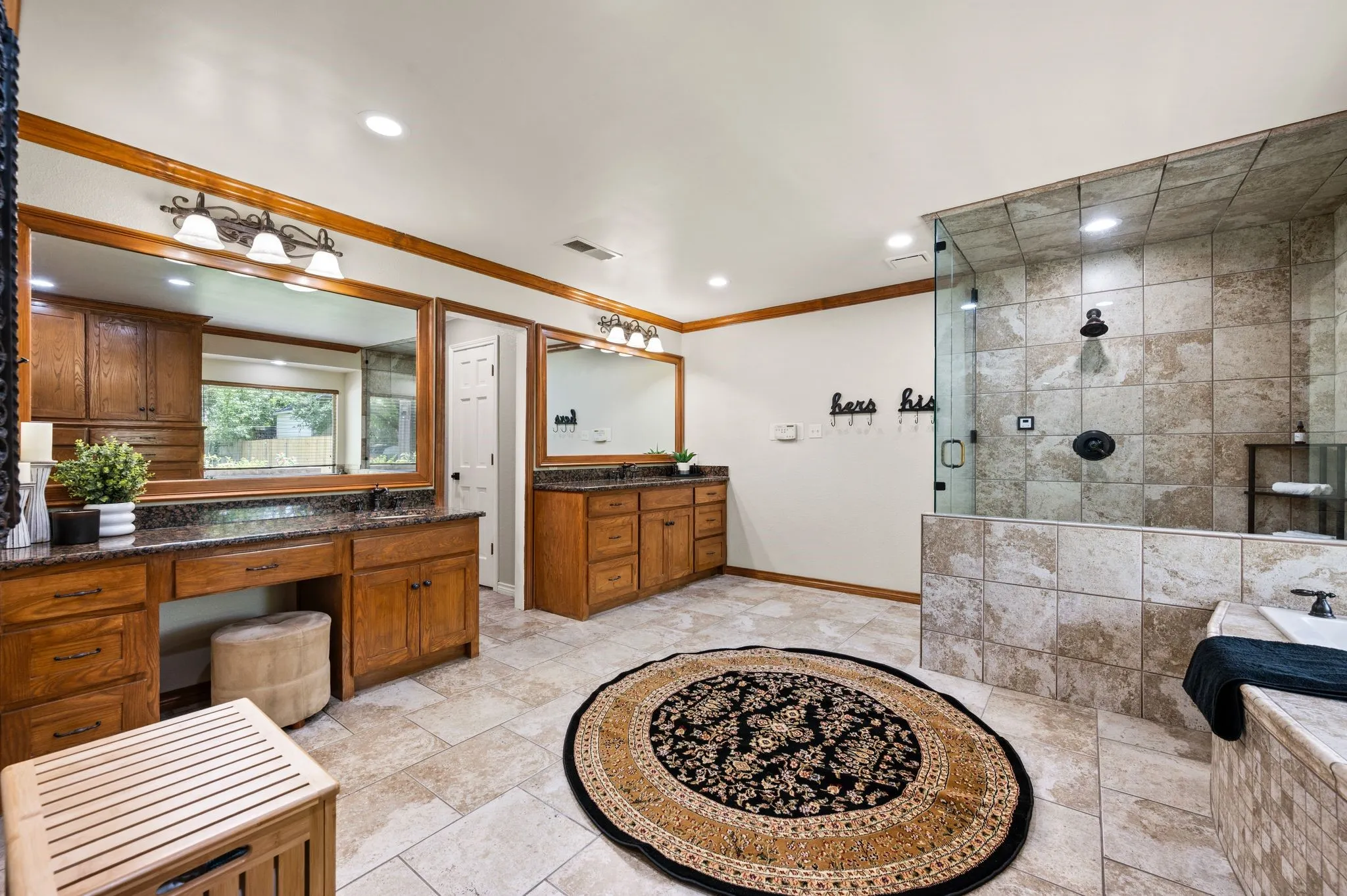 Single Family Residence For Sale in Tarrant County , 4102 Greenway Court, Colleyville, Texas 76034, 4 Bedroom, 4 Bathroom, 2 Garage spaces, 3,569 Sqft, built in 1981, mls#21318378, Real Estate Agent in Colleyville, Homes For Sale in Tarrant county, Homes For Sale in Colleyville, Realtor in Colleyville Texas, Real Estate Brokerage Independent Realty Texas, Luminita Cordes Realtor