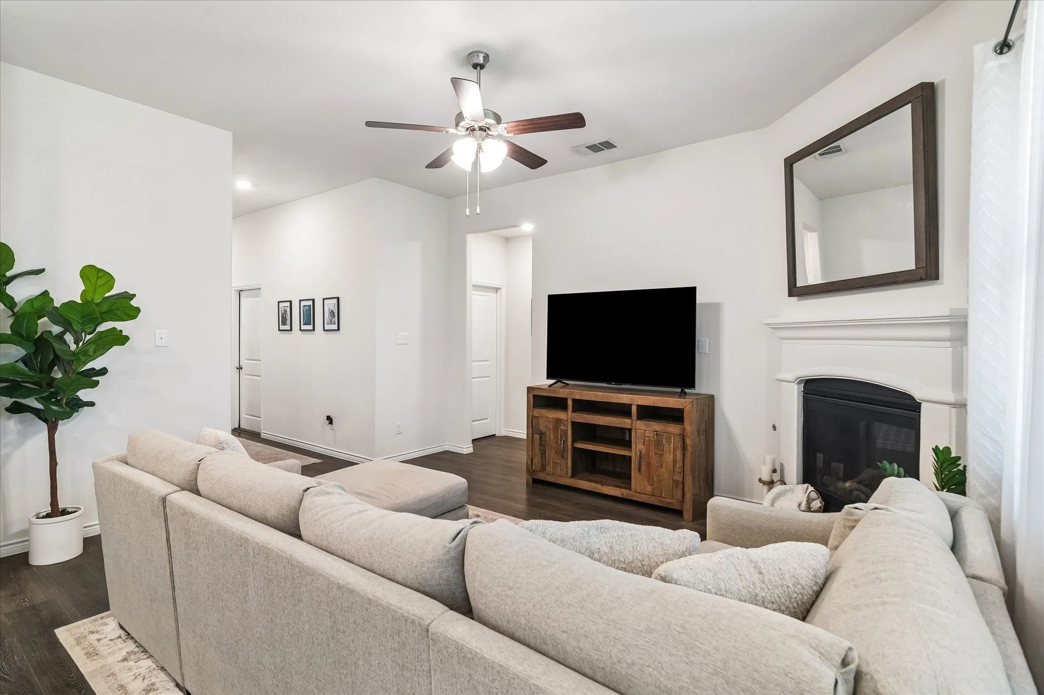 Single Family Residence For Sale in Denton County , 10330 Quail Pointe Road, Aubrey, Texas 76227, 3 Bedroom, 2 Bathroom, 2 Garage spaces, 1,523 Sqft, built in 2022, mls#21323987, Real Estate Agent in Aubrey, Homes For Sale in Denton county, Homes For Sale in Aubrey, Realtor in Aubrey Texas, Real Estate Brokerage Independent Realty Texas, Luminita Cordes Realtor