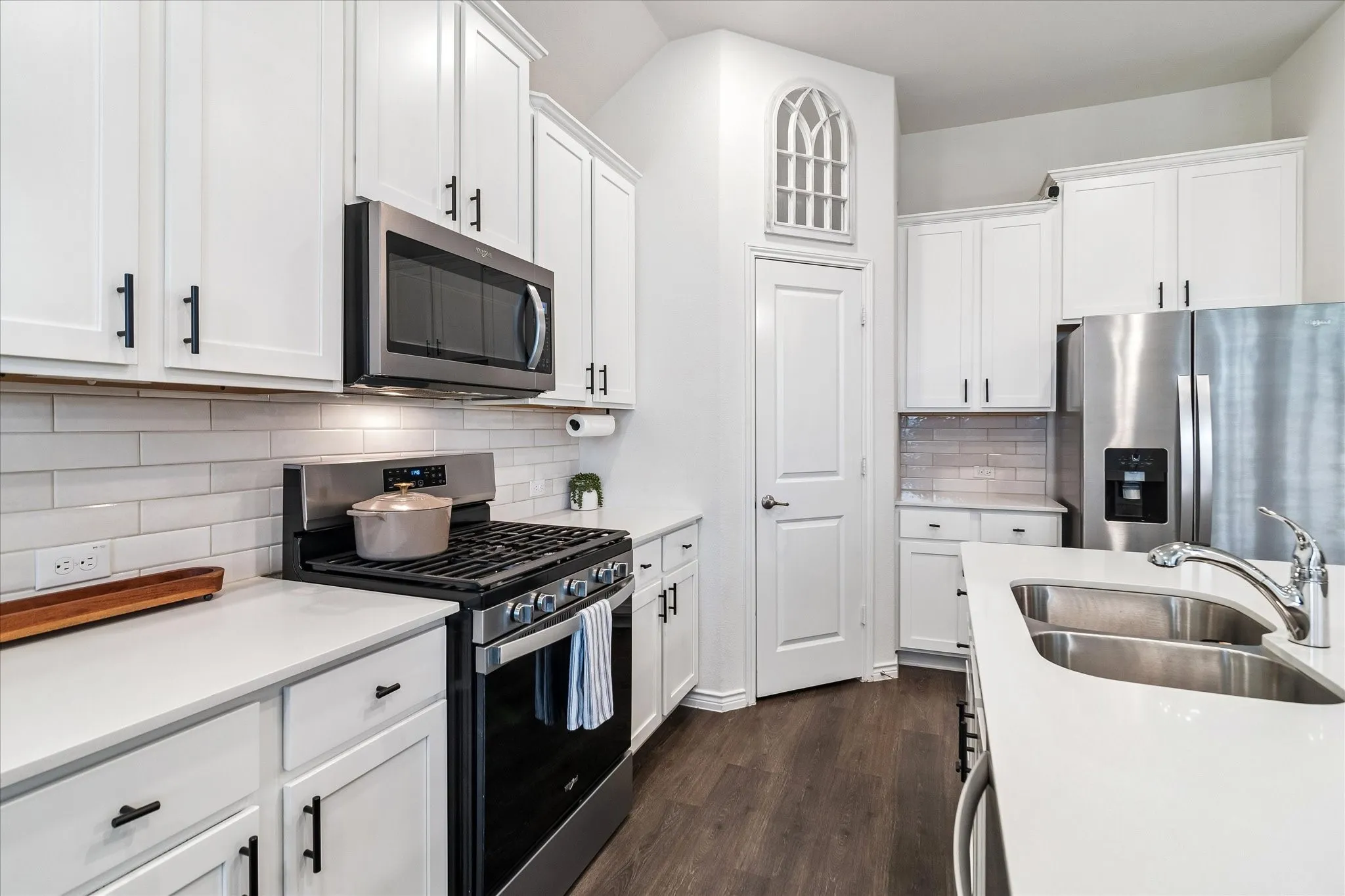 Single Family Residence For Sale in Denton County , 10330 Quail Pointe Road, Aubrey, Texas 76227, 3 Bedroom, 2 Bathroom, 2 Garage spaces, 1,523 Sqft, built in 2022, mls#21323987, Real Estate Agent in Aubrey, Homes For Sale in Denton county, Homes For Sale in Aubrey, Realtor in Aubrey Texas, Real Estate Brokerage Independent Realty Texas, Luminita Cordes Realtor