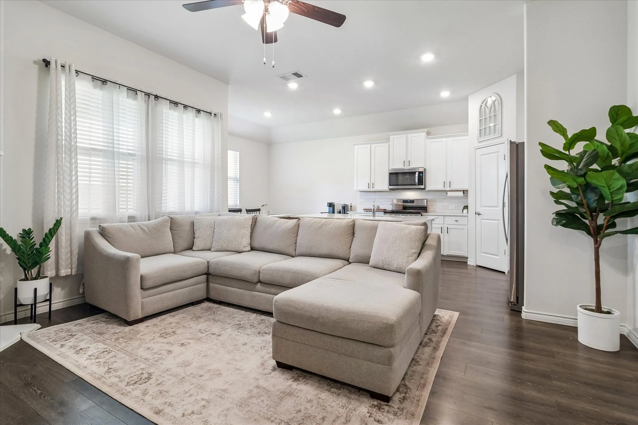 Single Family Residence For Sale in Denton County , 10330 Quail Pointe Road, Aubrey, Texas 76227, 3 Bedroom, 2 Bathroom, 2 Garage spaces, 1,523 Sqft, built in 2022, mls#21323987, Real Estate Agent in Aubrey, Homes For Sale in Denton county, Homes For Sale in Aubrey, Realtor in Aubrey Texas, Real Estate Brokerage Independent Realty Texas, Luminita Cordes Realtor