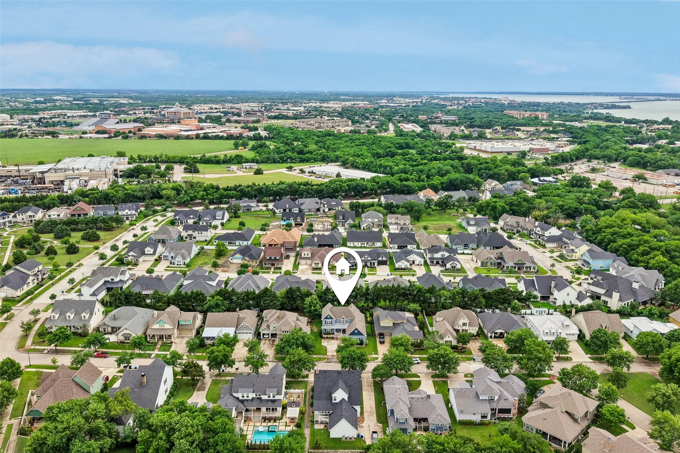 Single Family Residence For Sale in Rockwall County , 1020 Ivy Lane, Rockwall, Texas 75087, 4 Bedroom, 3 Bathroom, 2 Garage spaces, 3,274 Sqft, built in 2017, mls#21326966, Real Estate Agent in Rockwall, Homes For Sale in Rockwall county, Homes For Sale in Rockwall, Realtor in Rockwall Texas, Real Estate Brokerage Independent Realty Texas, Luminita Cordes Realtor